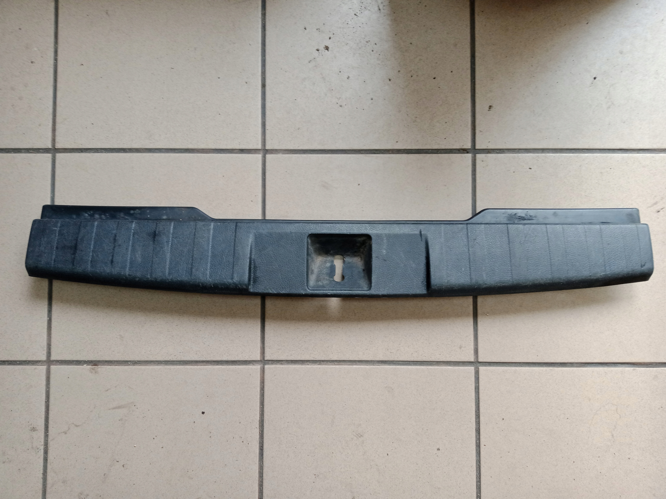 95073AJ000 - SUBARU OUTBACK 10-14 КРИШКА ЗАДНЬОГО РЕМЕНЯ-ВСЯ