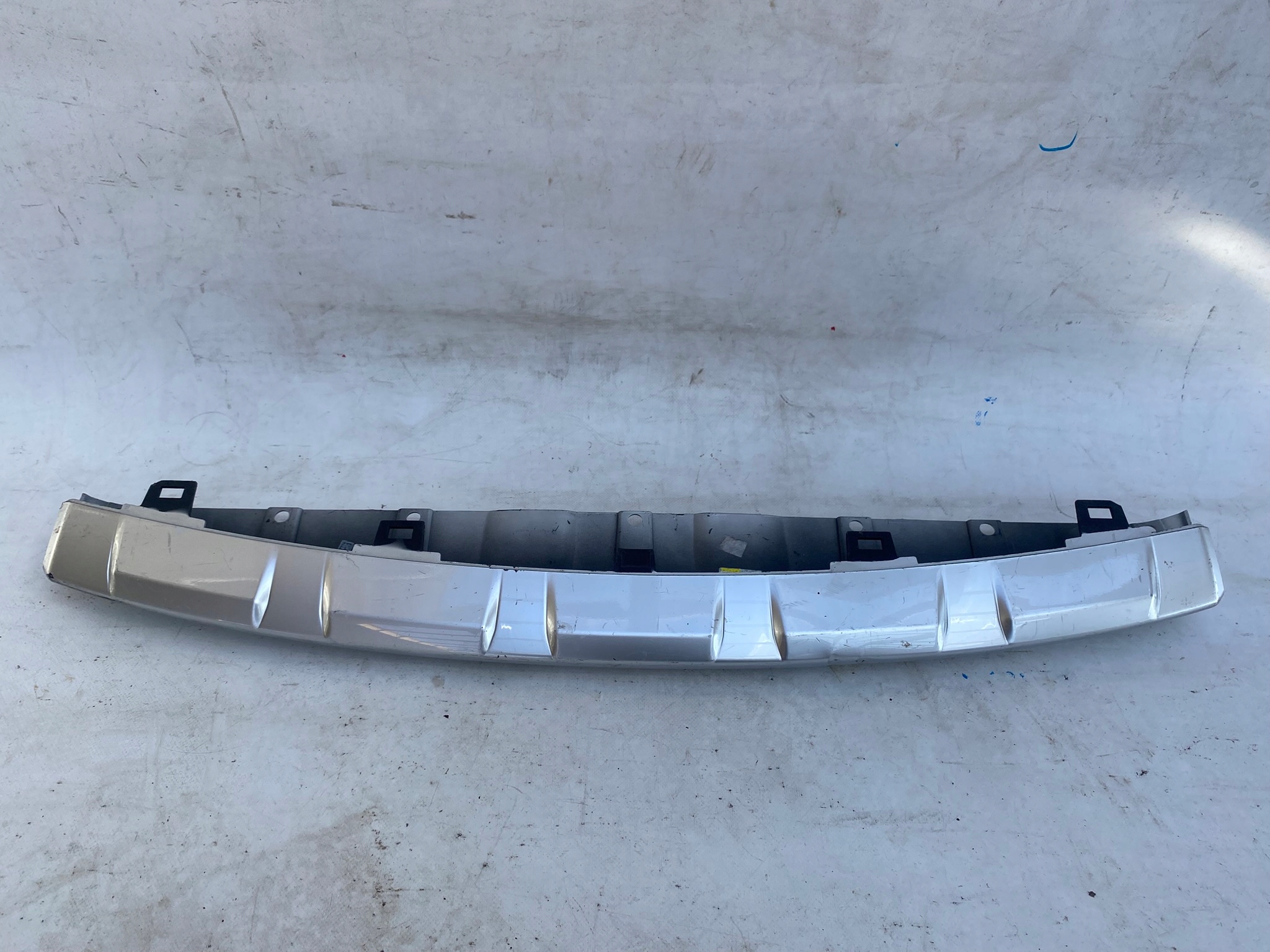 MASERATI LEVANTE 16- SPOILER nárazníku předek 670042317