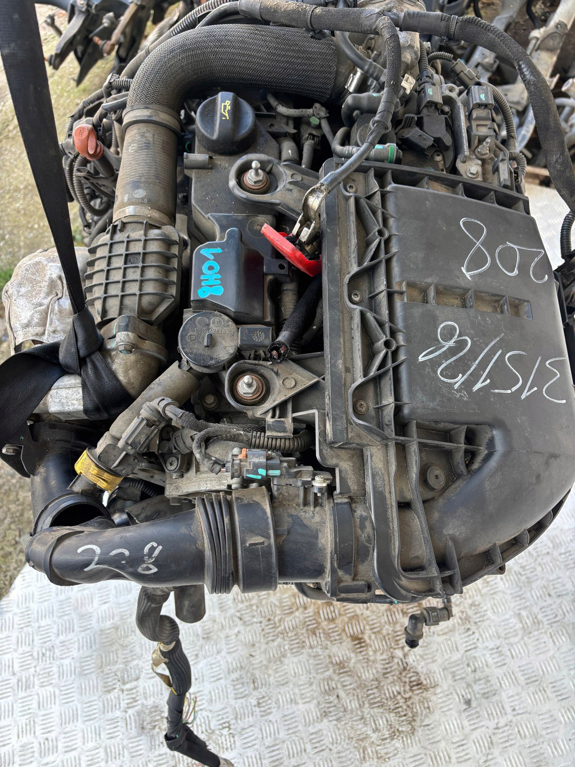 engine complete 8H01 1.4 HDI PEUGEOT 208 and 12