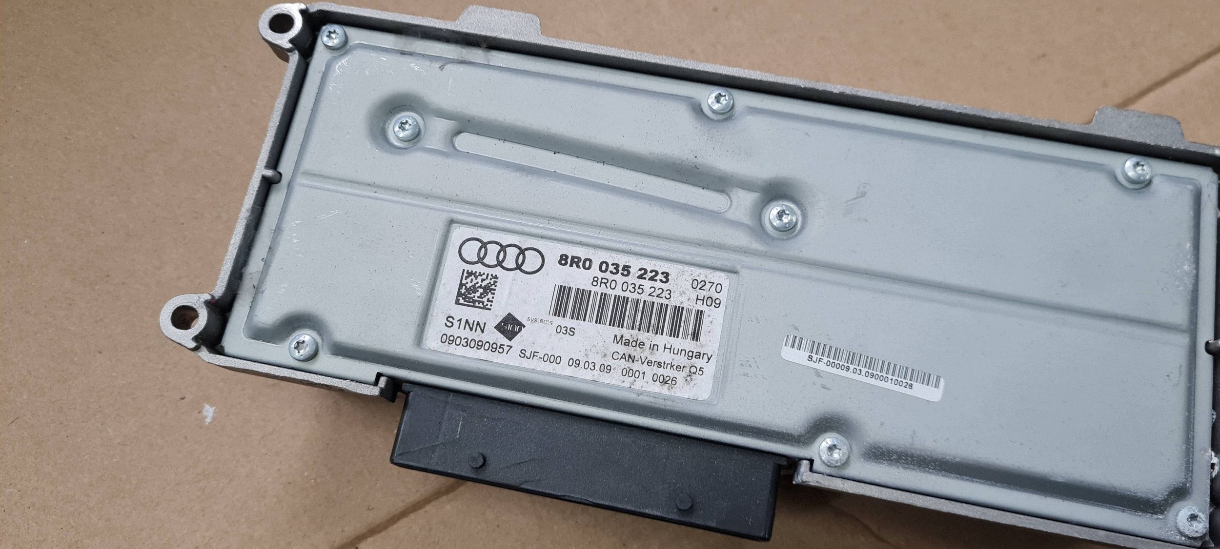 Q5 8R amplifier RADIA AUDIO A4 B8 A5 8R0035223