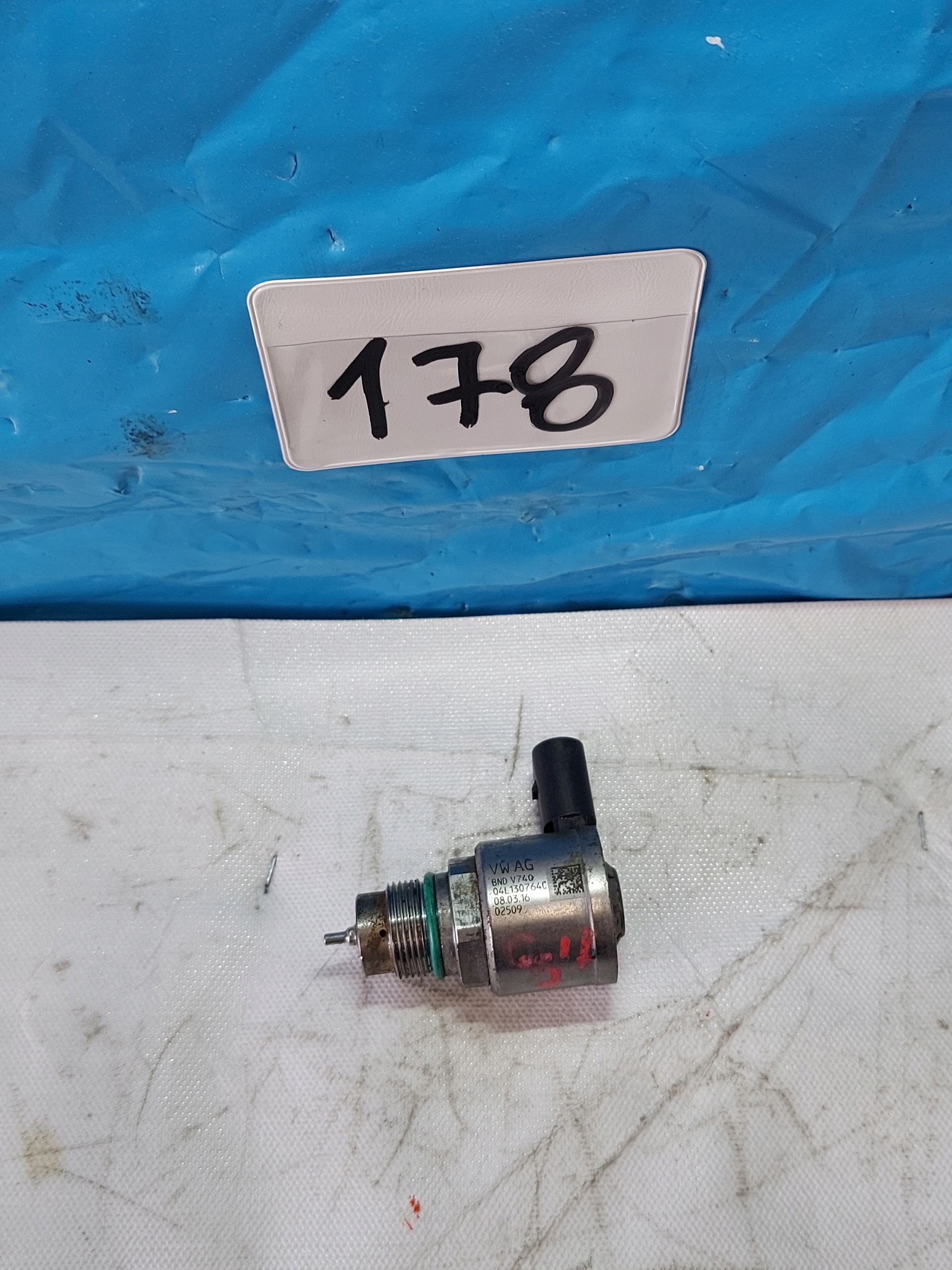 Sensor Leiste Schutzleiste WTRYSKOWEJ VW AUDI GOLF 7 2.0 TDI 4L130764C