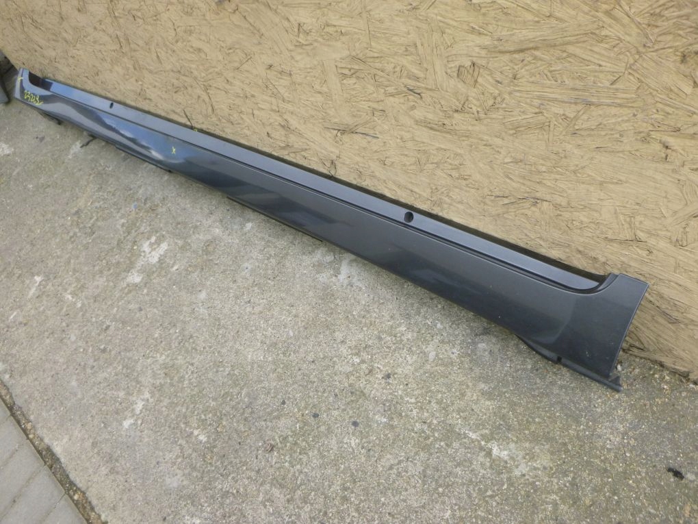 TOYOTA VERSO 09- moulding threshold left