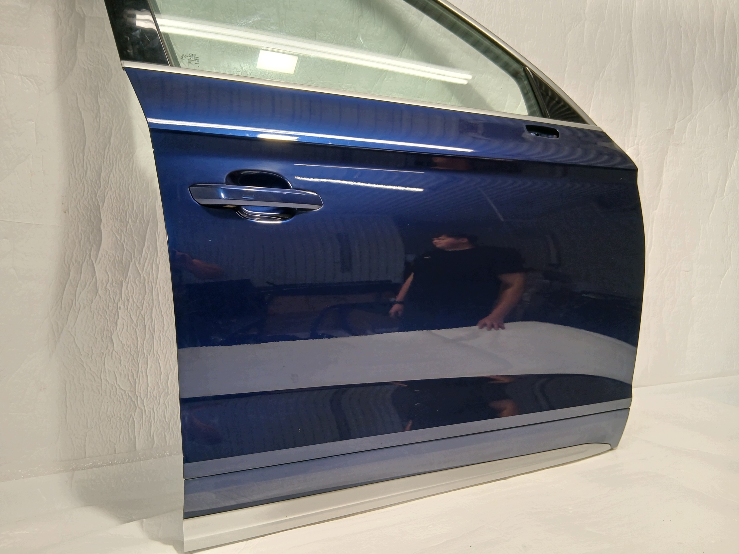 AUDI Q5 80A door right front LX5H