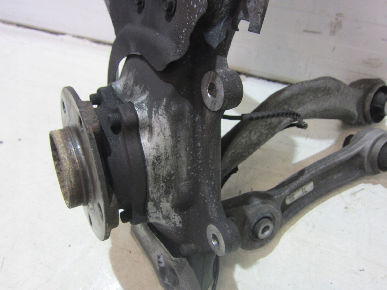 BMW F10 F11 swing front left 6775769 arm