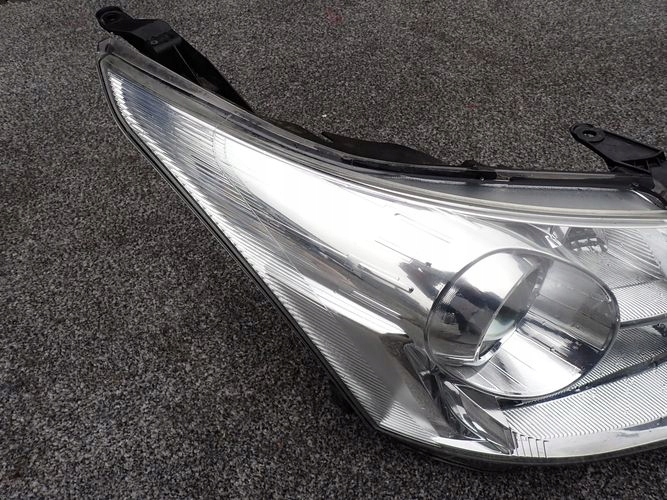 TOYOTA AVENSIS T27 08- reflektor right light right