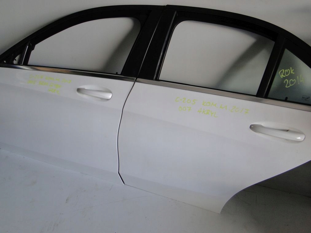 MERCEDES C KLASA W 205 DRZWI LEWE PRZÓD TYŁ AKRYL Jakość części (zgodnie z GVO) O - oryginał z logo producenta pojazdu (OE)