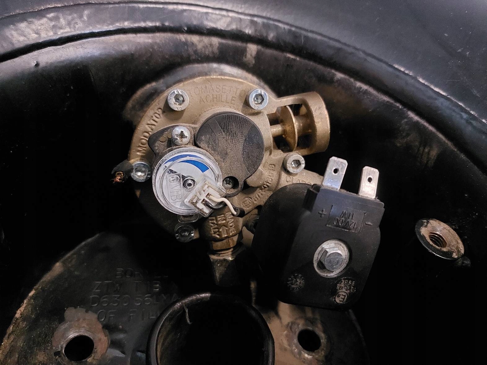 BUTLA GAZOWA ZBIORNIK LPG 56L 2029R ZAWÓR + PAPIER Typ silnika Benzyna