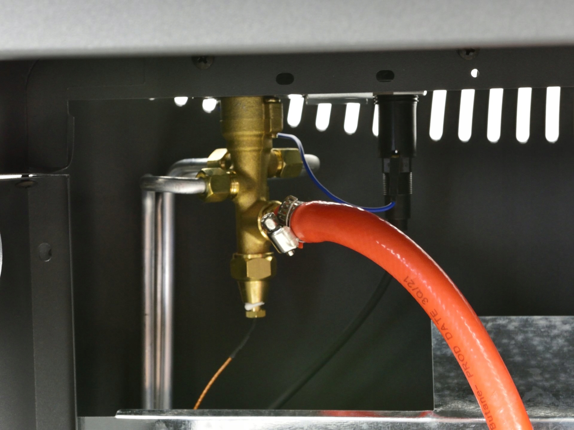 PIEC GAZOWY Z WĘŻEM I REDUKTOREM GRZEJNIK NA BUTLĘ Sposób podłączenia inne