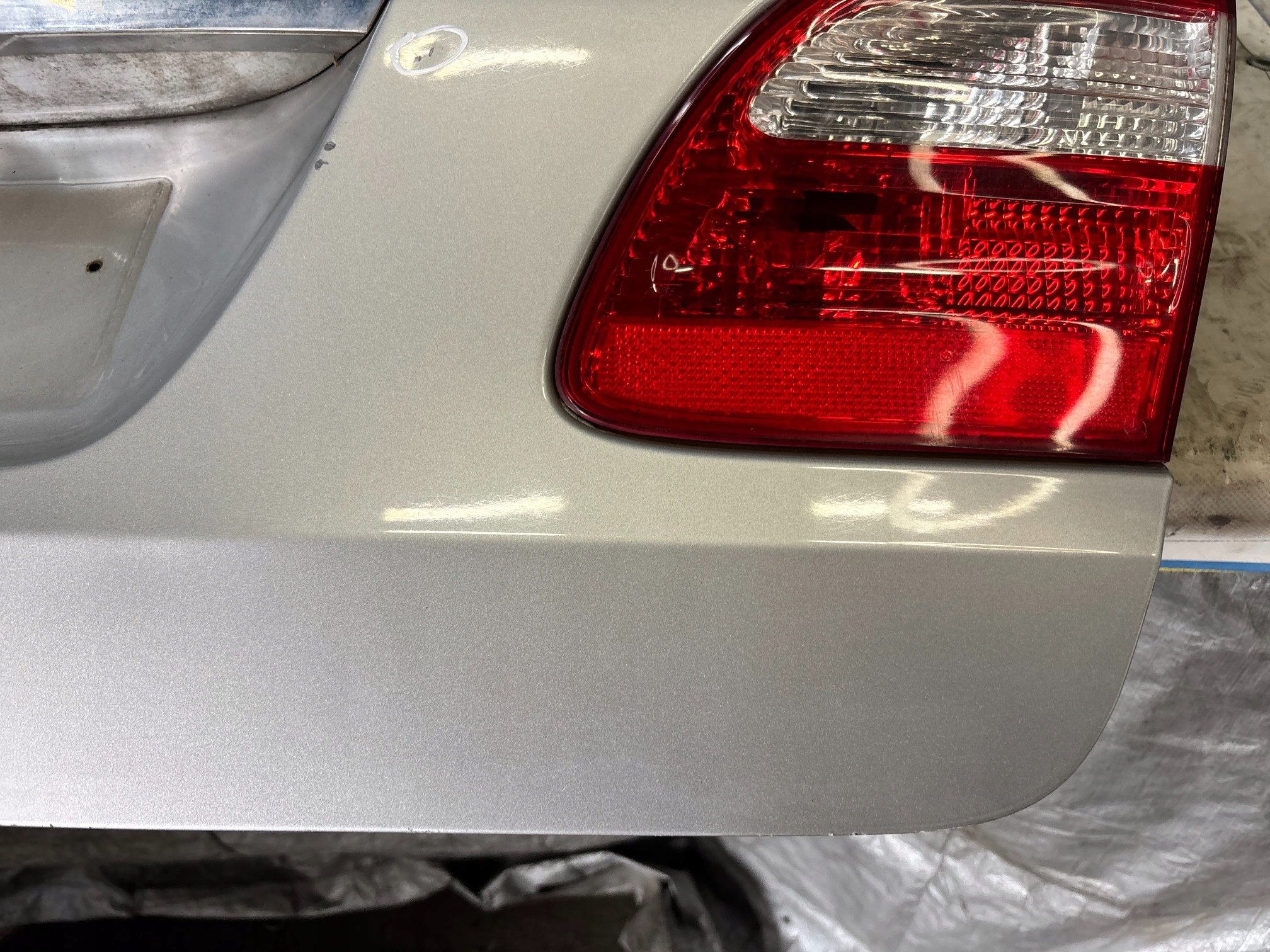 trunk door boot Mercedes W211 kombi k: 744