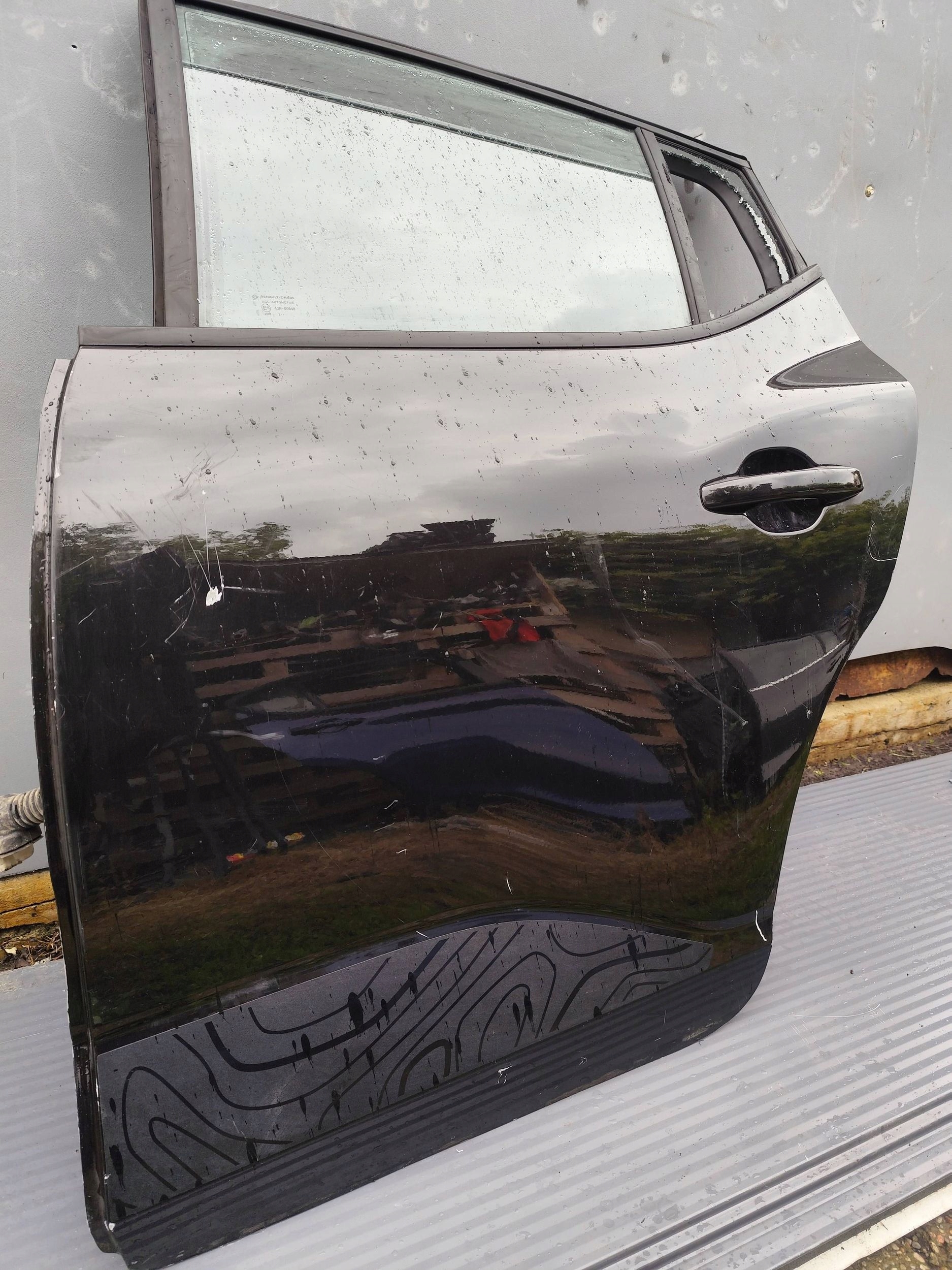 DACIA SANDERO III door rear part rear. left complete