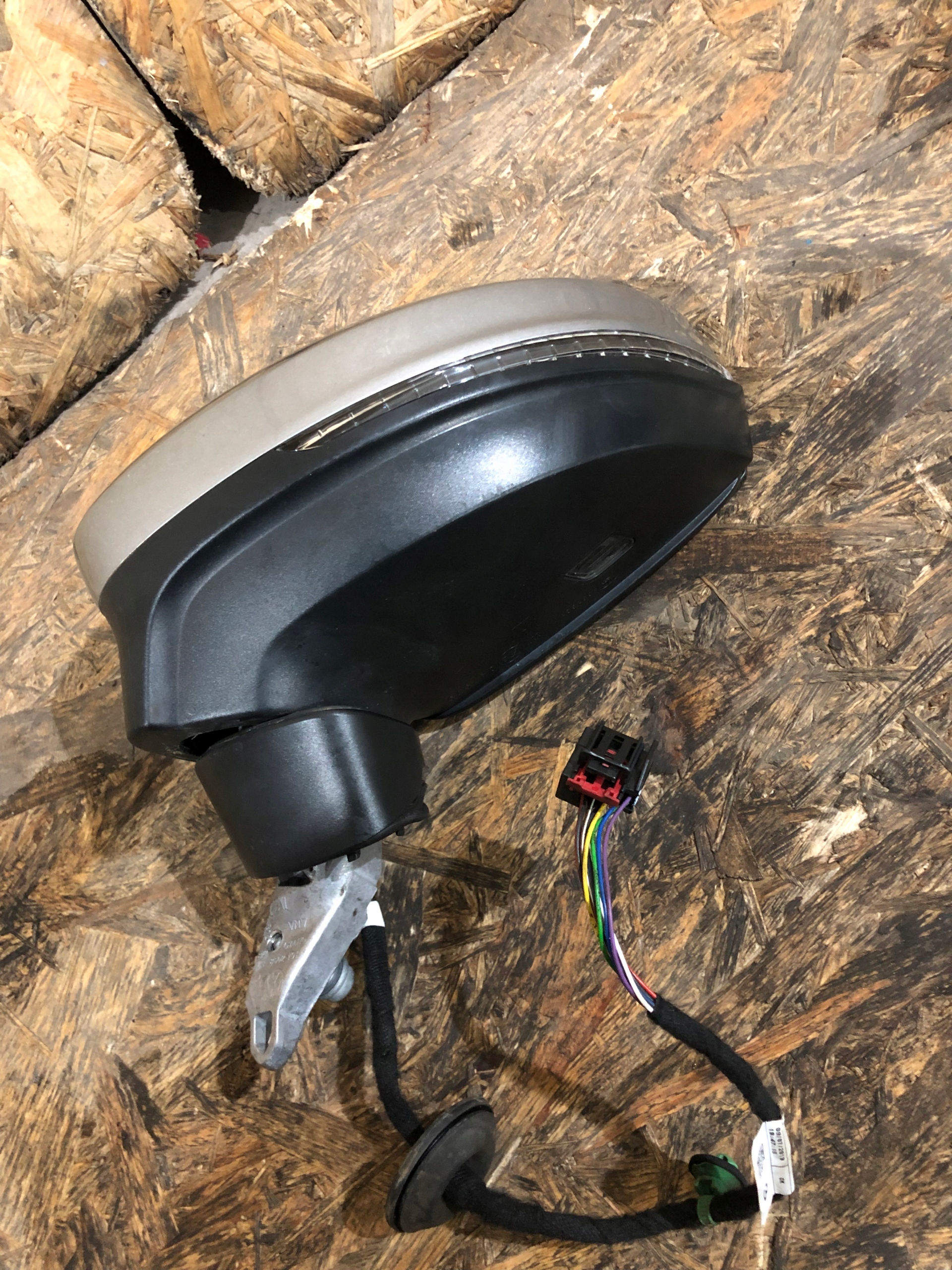 Lusterko lewe Volkswagen Tiguan 5NA 9 pin