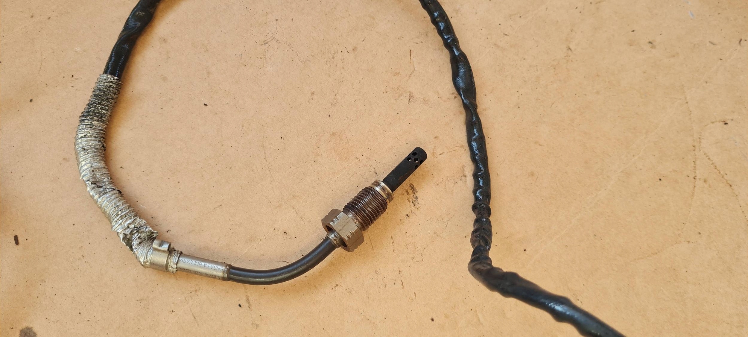A4 B9 8W Sensor TEMPERATURY Gase 2.0 TDI 04L906088EQ A5 8W Q5 80A A6