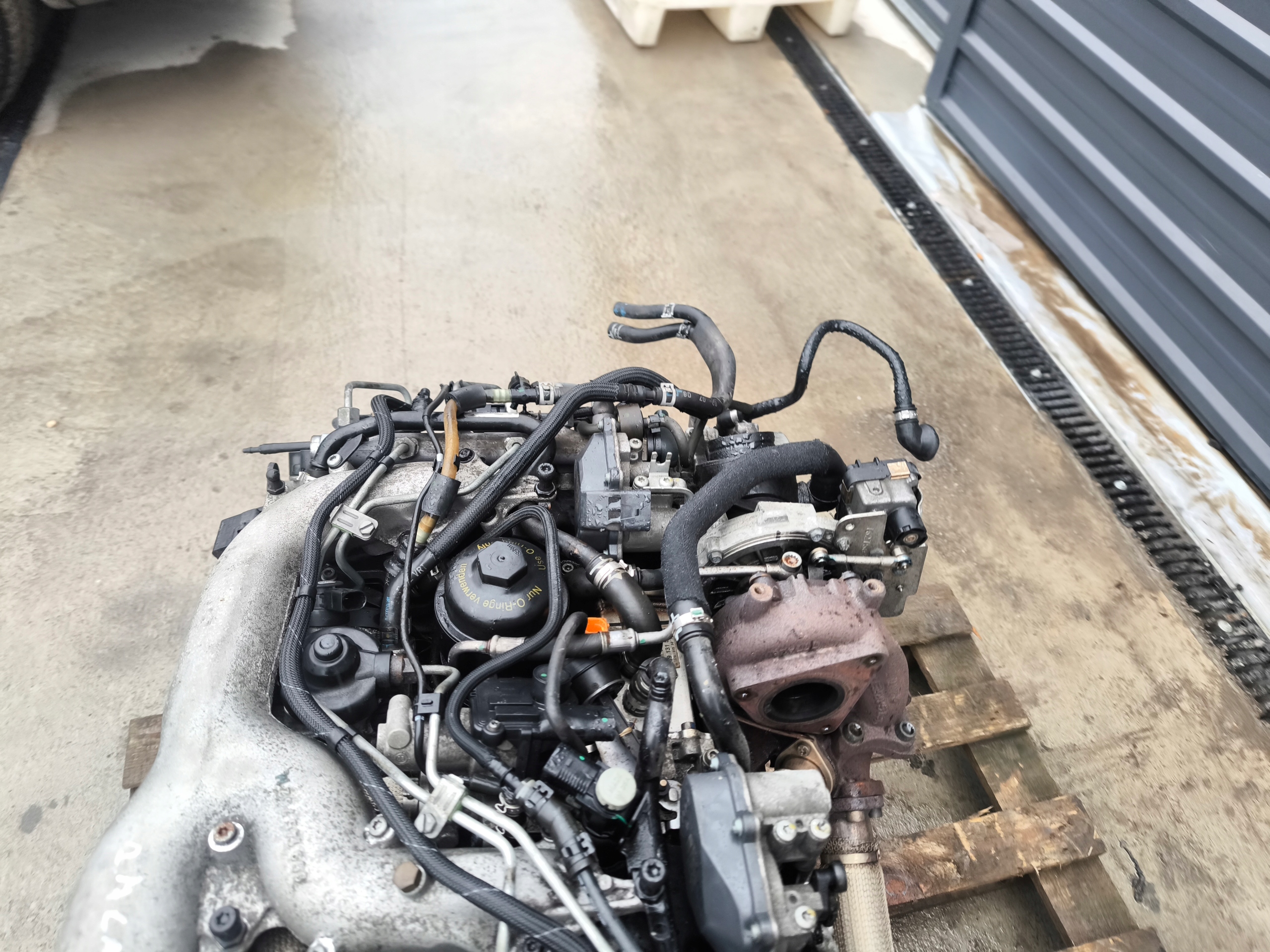 engine complete AUDI A4 B8 A5 8T ITP 2.7 TDI CAM CAMA original !!!