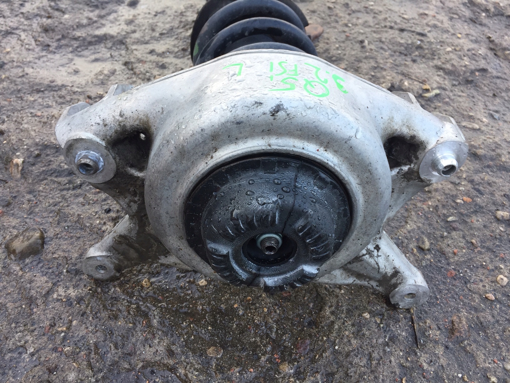 AUDI Q5 3.2 FSI shock absorber left front 8R0031F