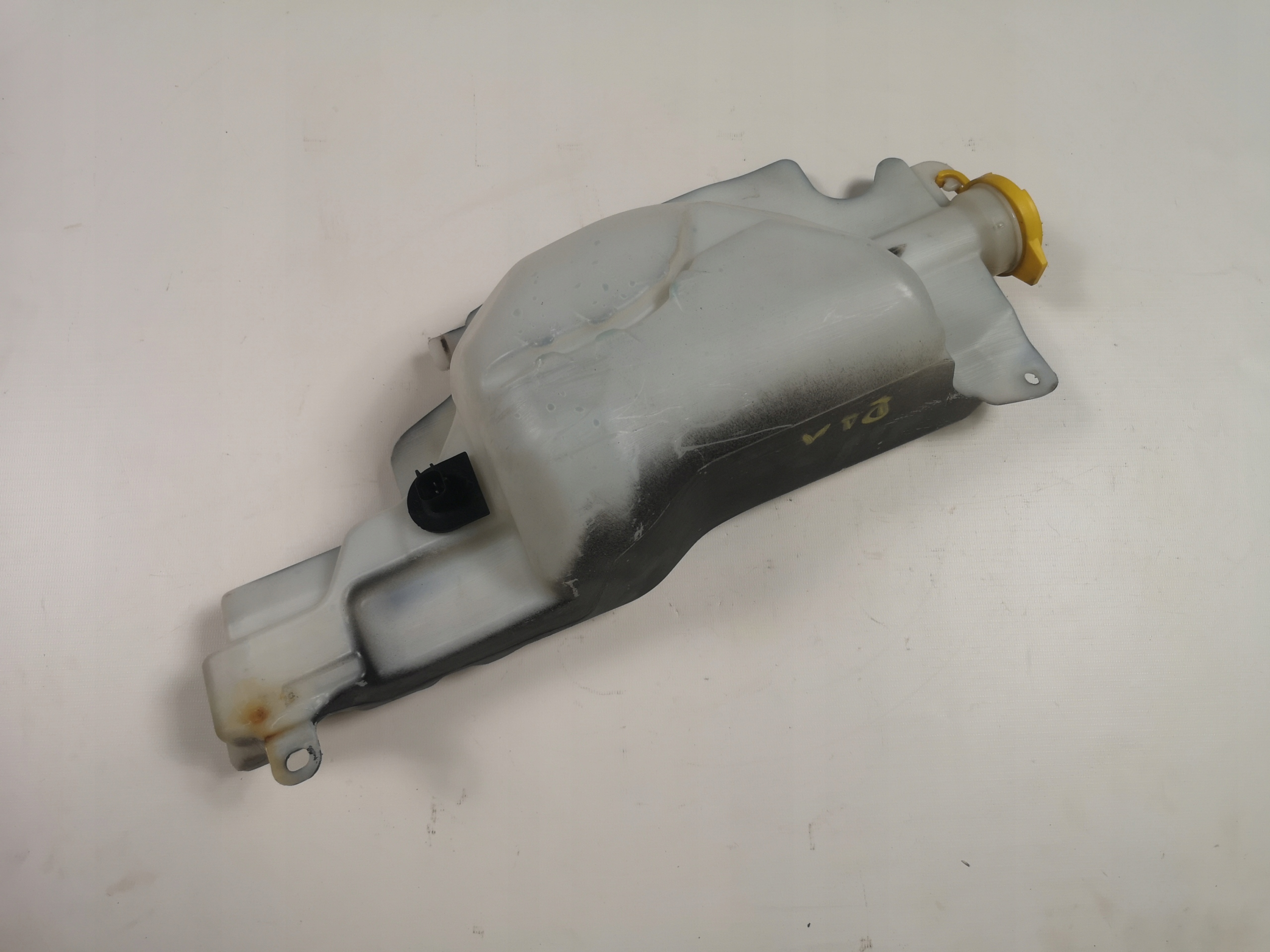 LT-DG2032 - Бачок омивача Dodge RAM 1500 9-18