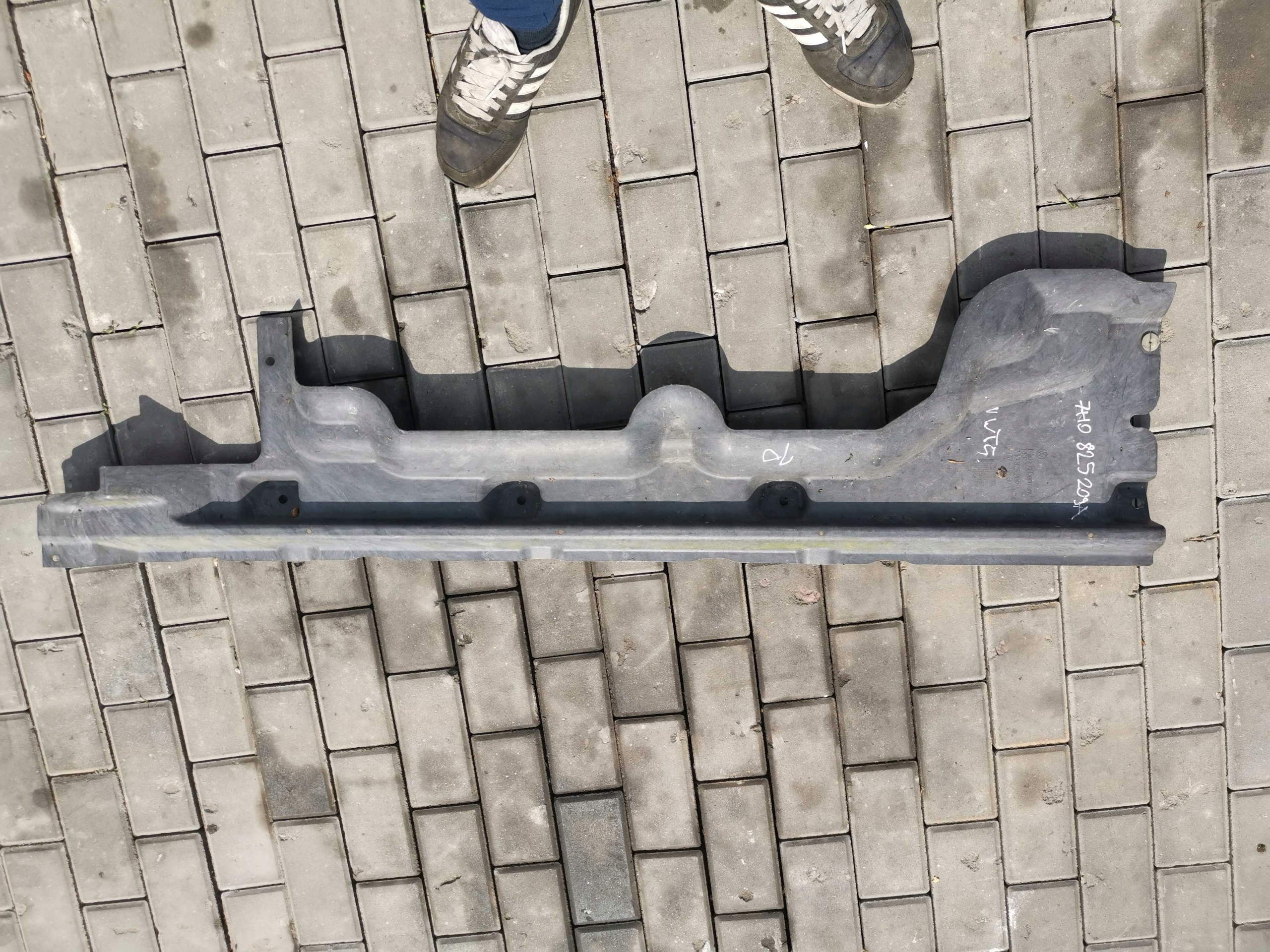 OSŁONA PŁYTA PODWOZIA 7H0825209A VW TRANSPORTER T5