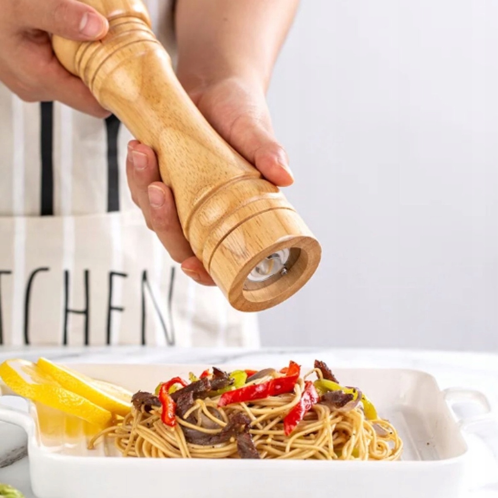 MŁYNEK DO MIELENIA PIEPRZU SOLI PRZYPRAW DREWNO RĘCZNY DREWNIANY PIEPRZ Model MŁYNEK