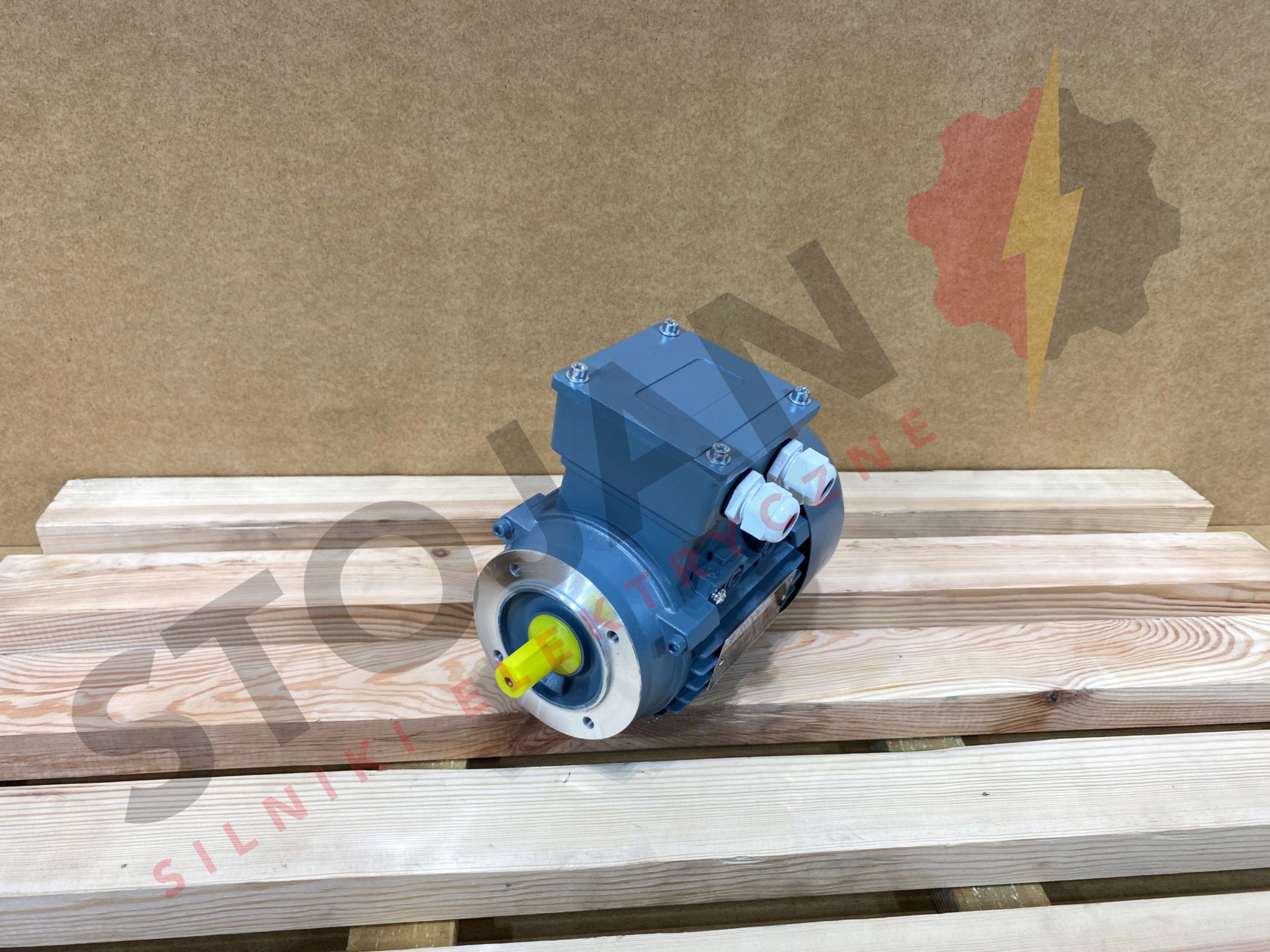 silnik elektryczny 0,55kW 1400obr. 3fazowy 71B14 Omt