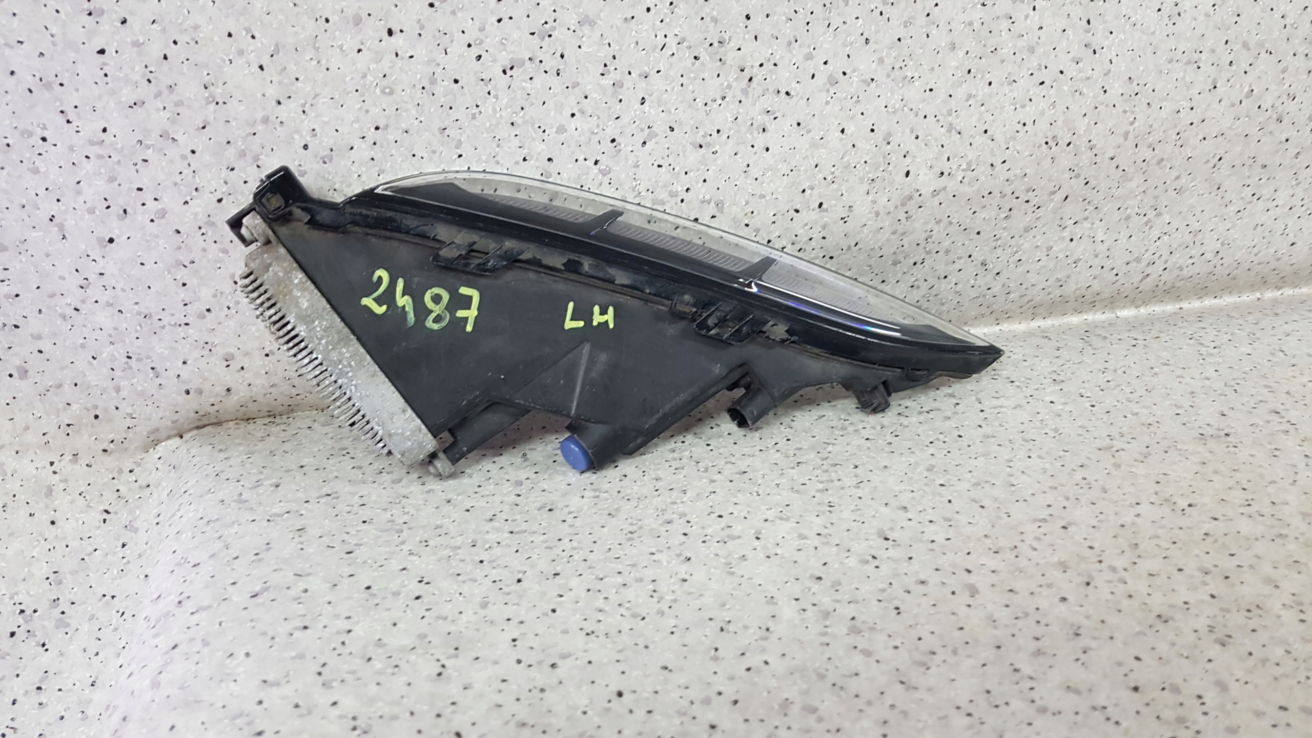PORSCHE MACAN 95B LIFT left light DRL LED 2487