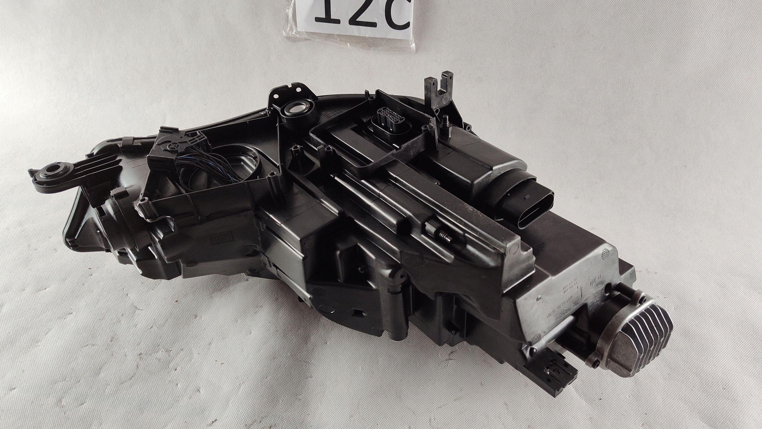 Audi A4 B9 15- Фара левая full led 8W0941033 европа