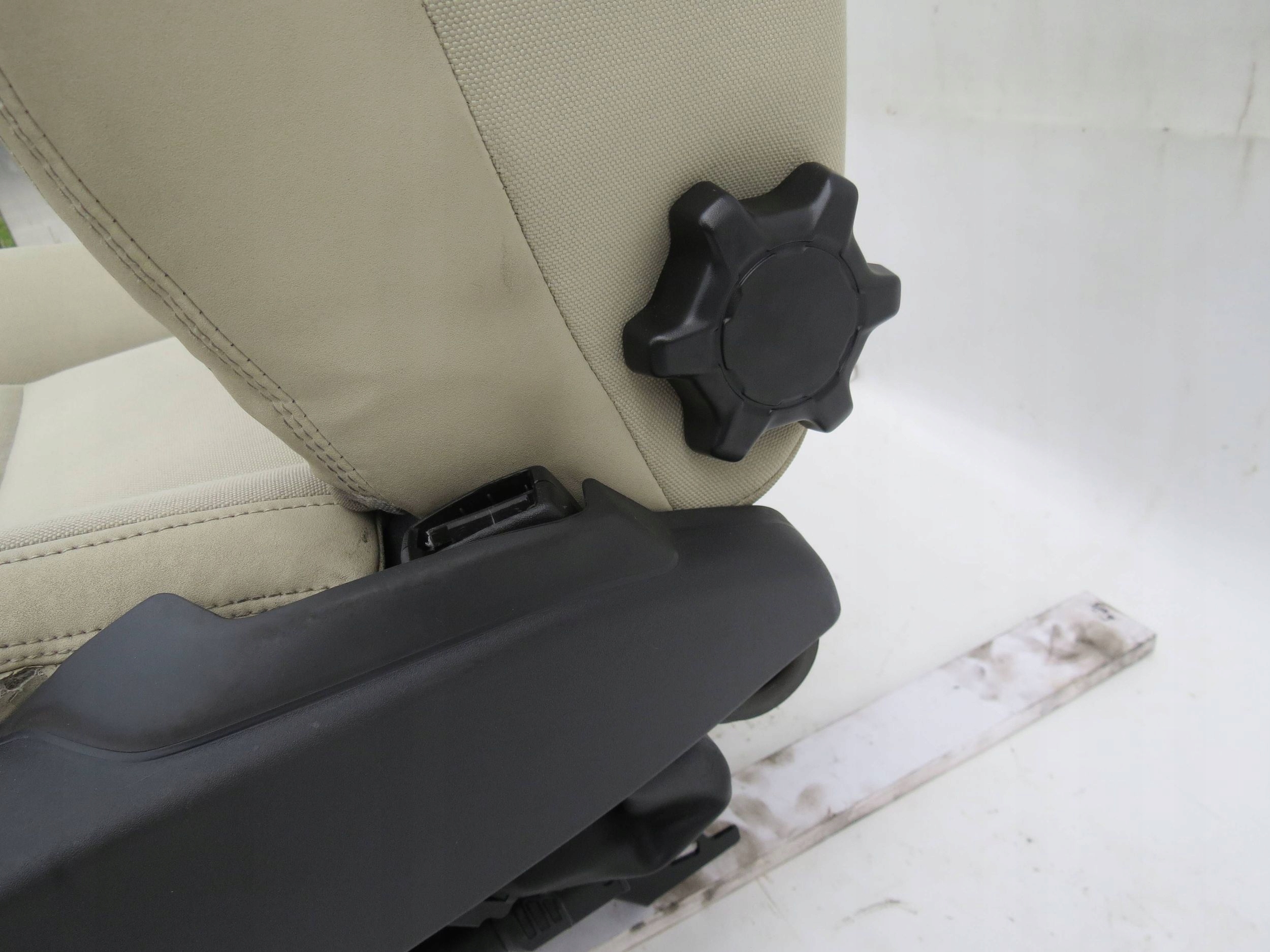 seat left front driver´s VOLVO S60 II V60 and 1731199