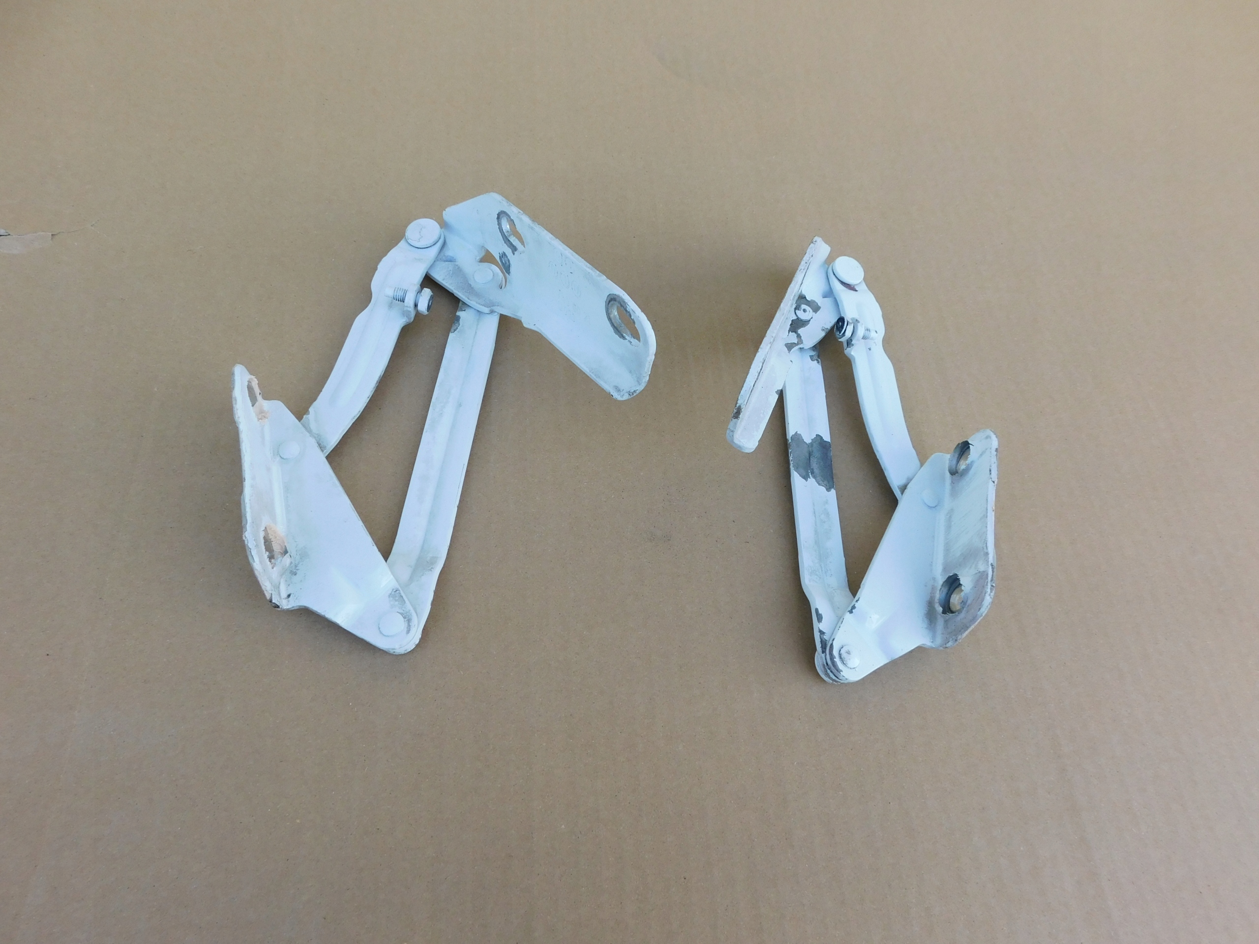 Sprinter 906 VW Crafter hinge - bonnet hinges KOMPLET 2 szt original biale