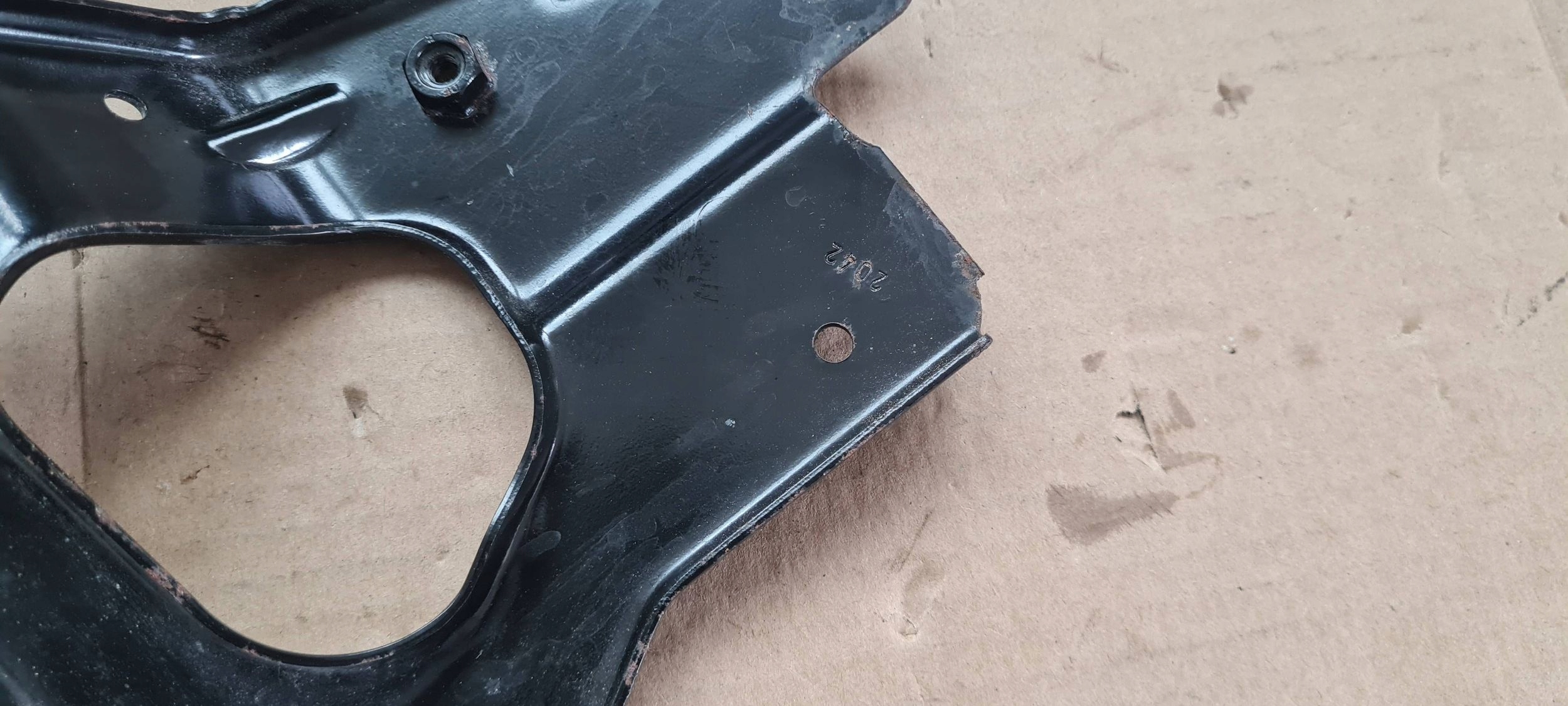 Chrysler Pacifica 2022 bracket holder hook INNA CZESCI of the engine