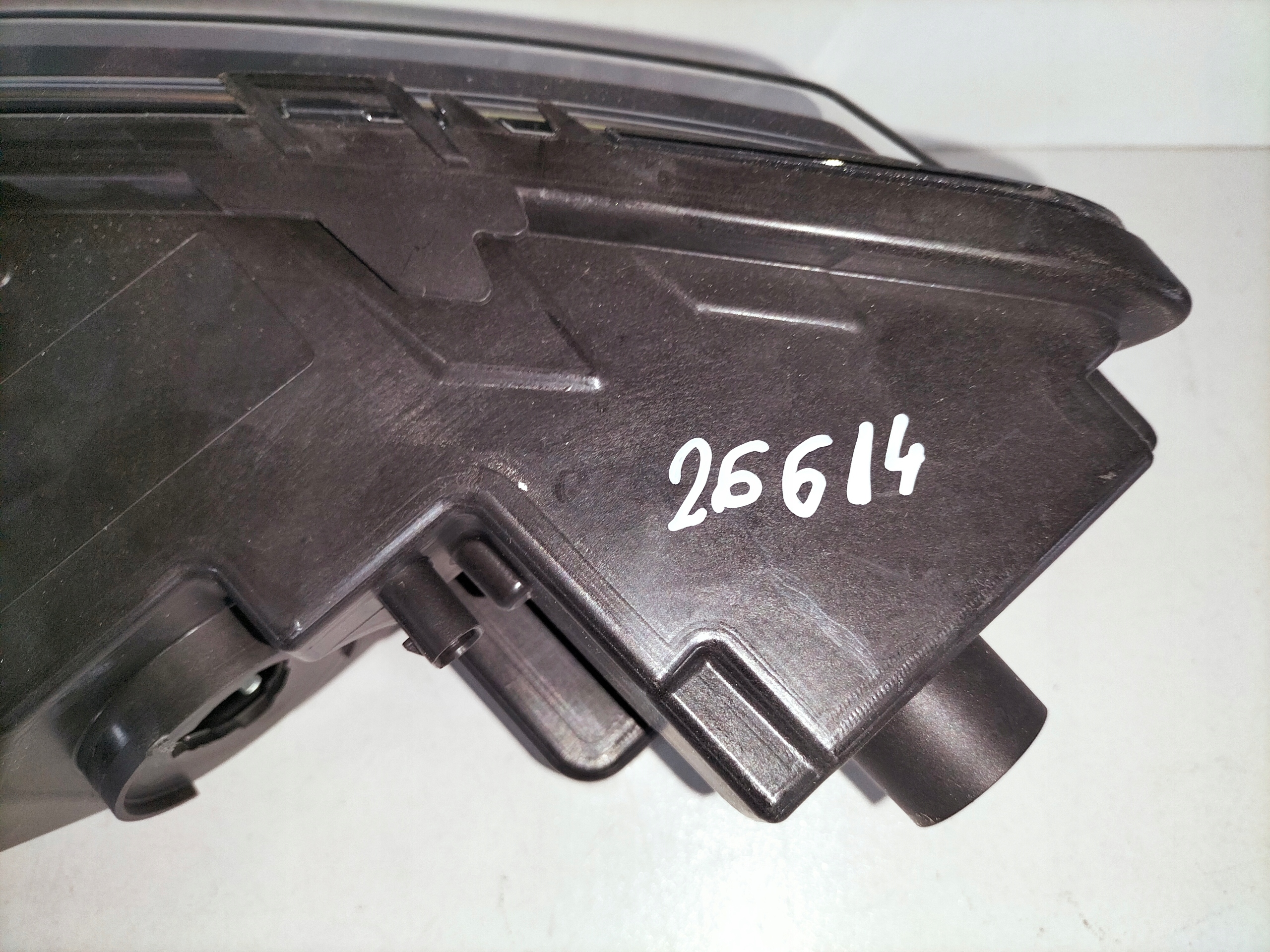 fog light light right SKODA RAPID 12-17 LED