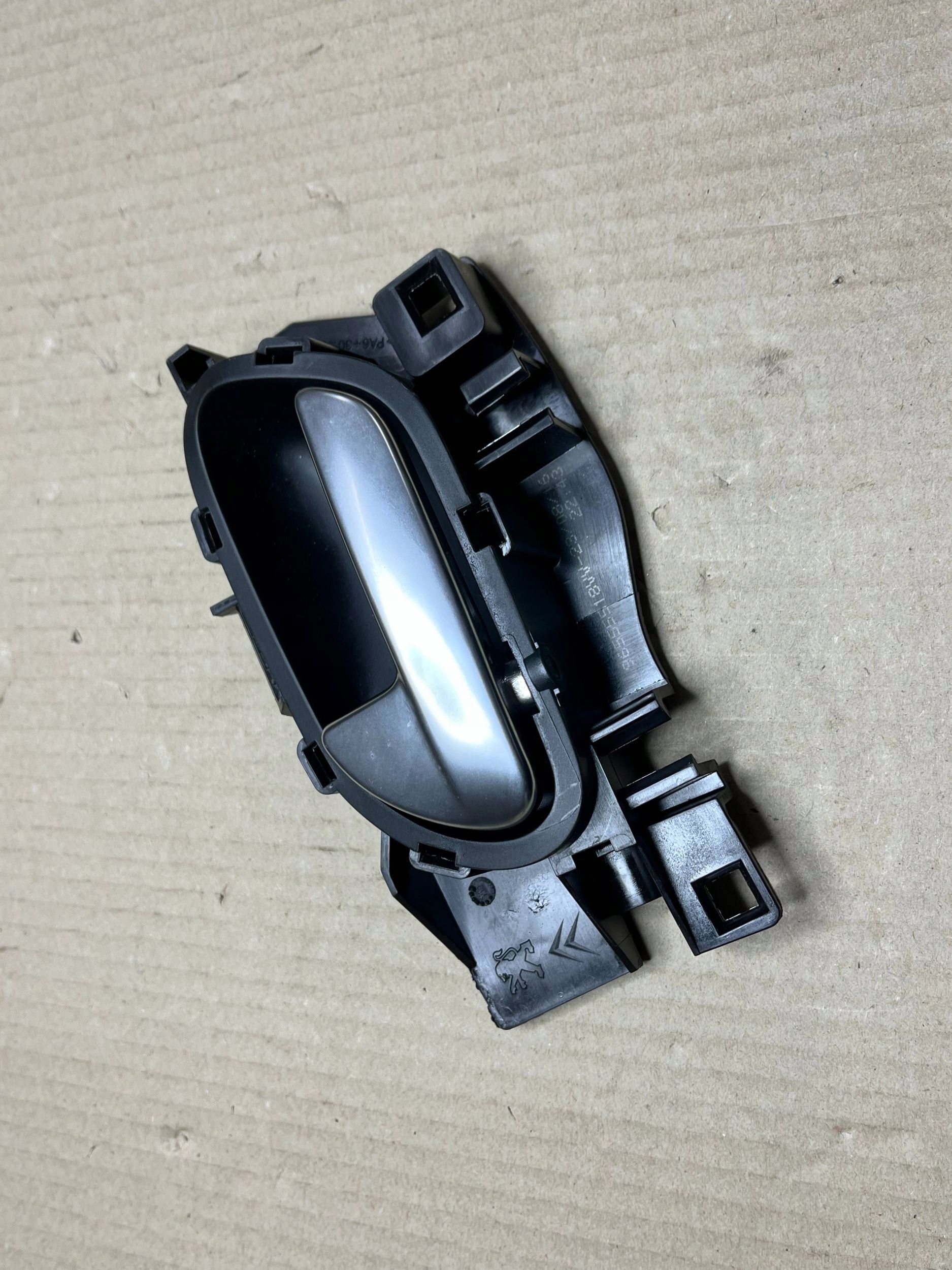 handle inner rear Peugeot 208 and 96555518VV