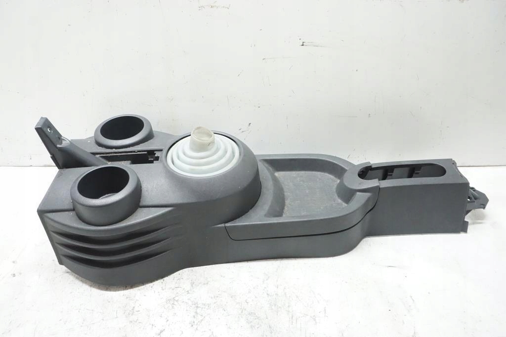 тунель середина mitsubishi COLT VI европа