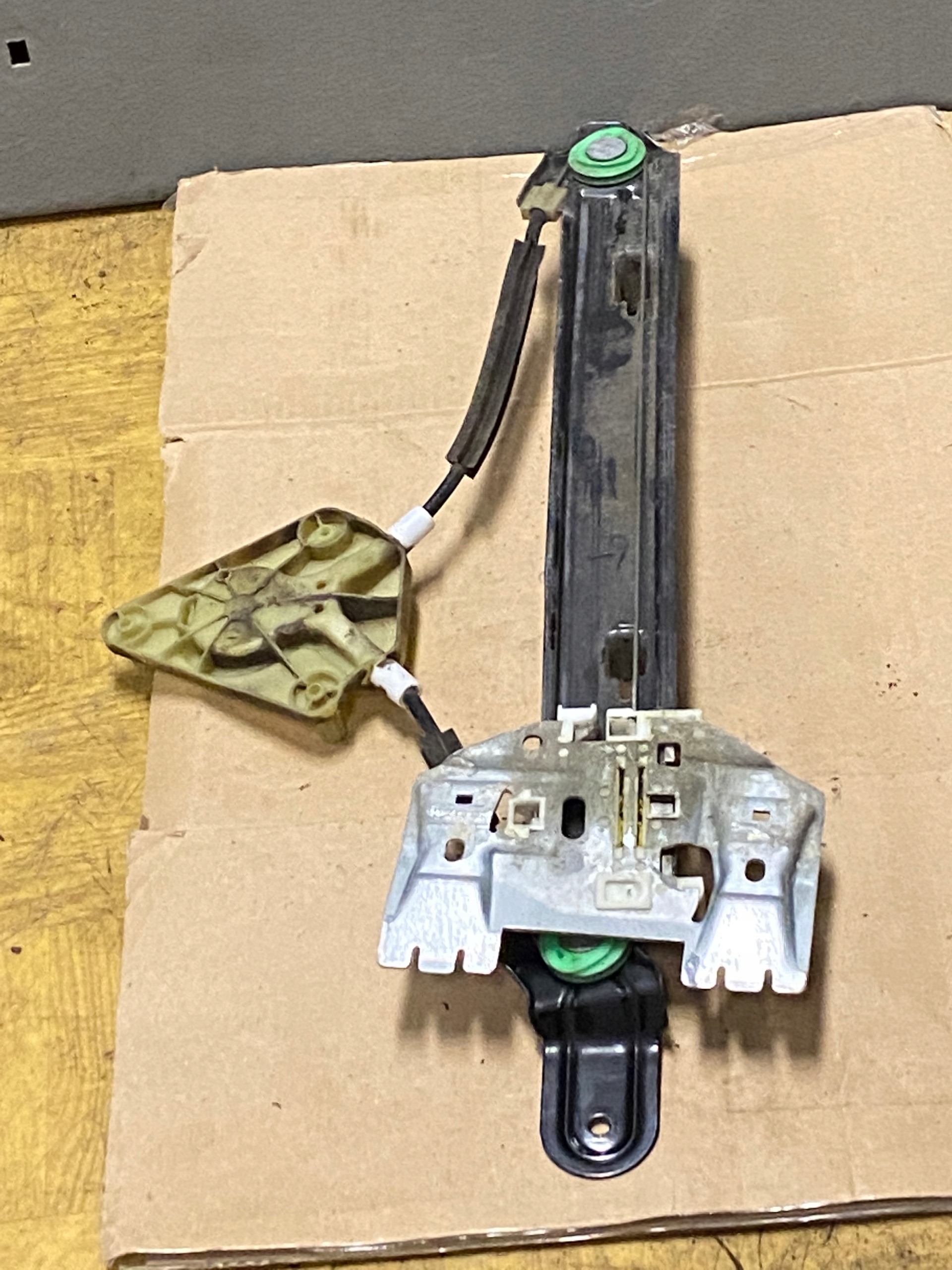 mechanism lifting windows left rear part SEAT LEON II