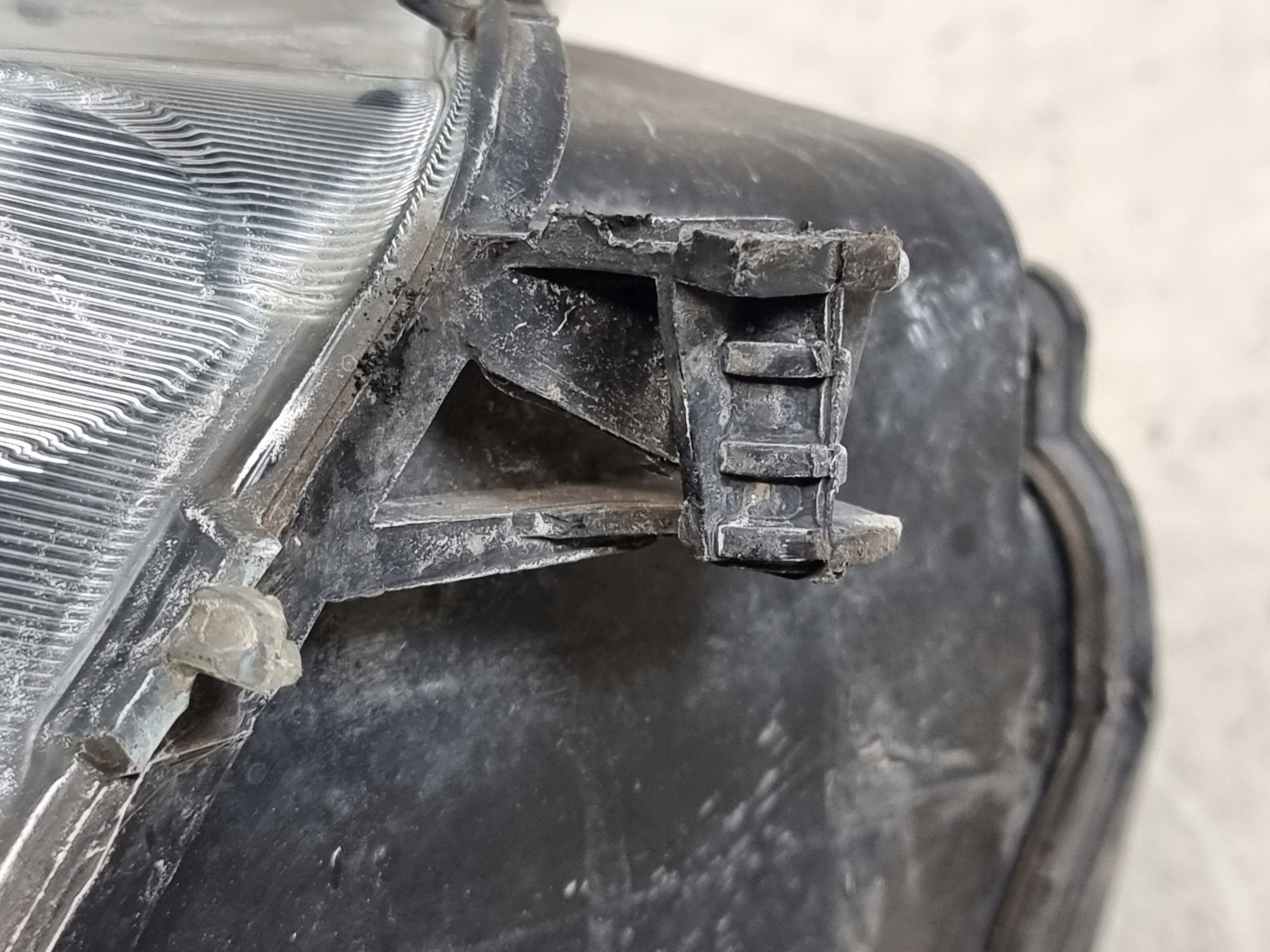 light left front FORD FOCUS MK1