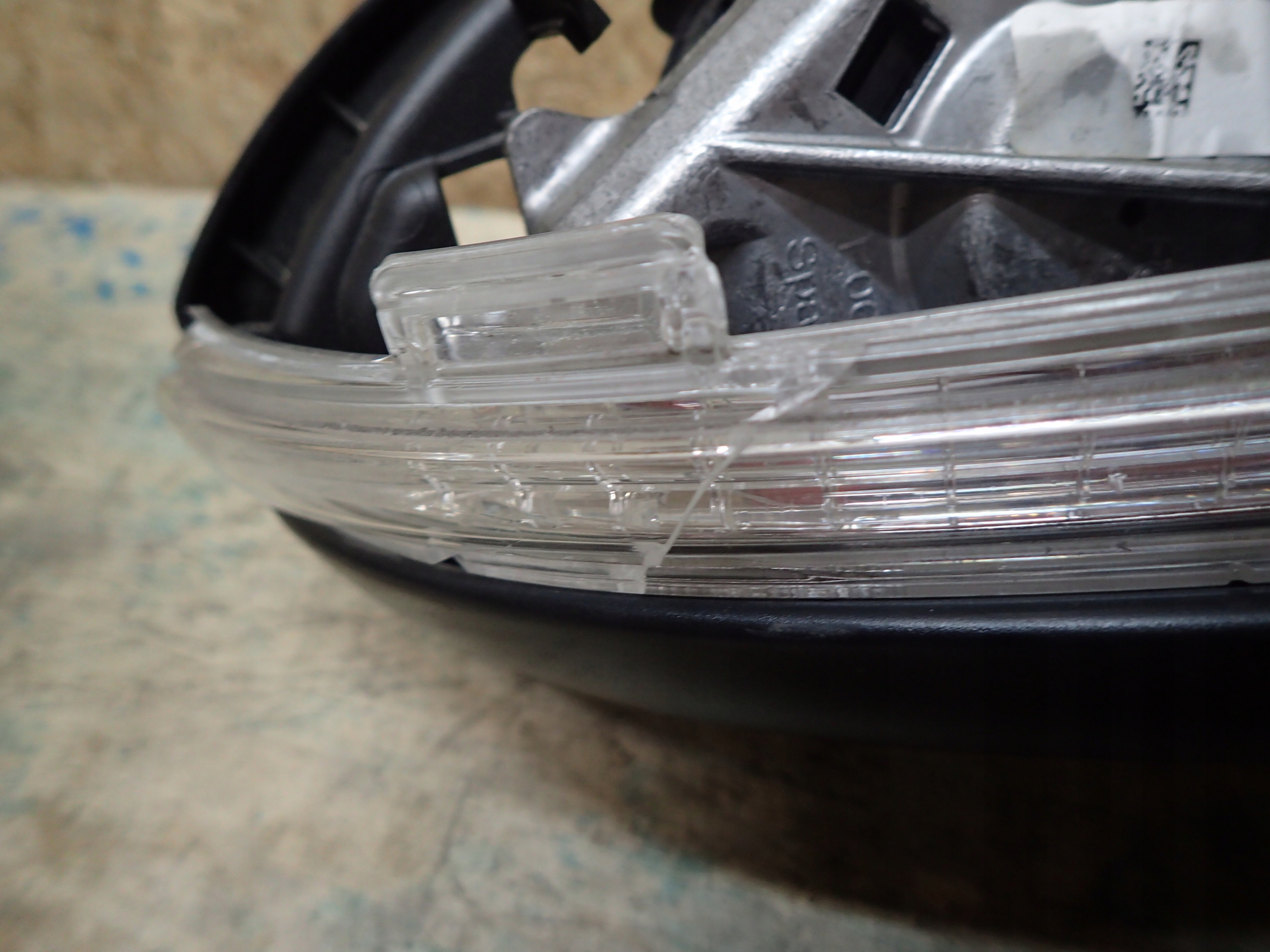 MIRROR RIGHT VW SPORTSVAN 10PIN 510857538