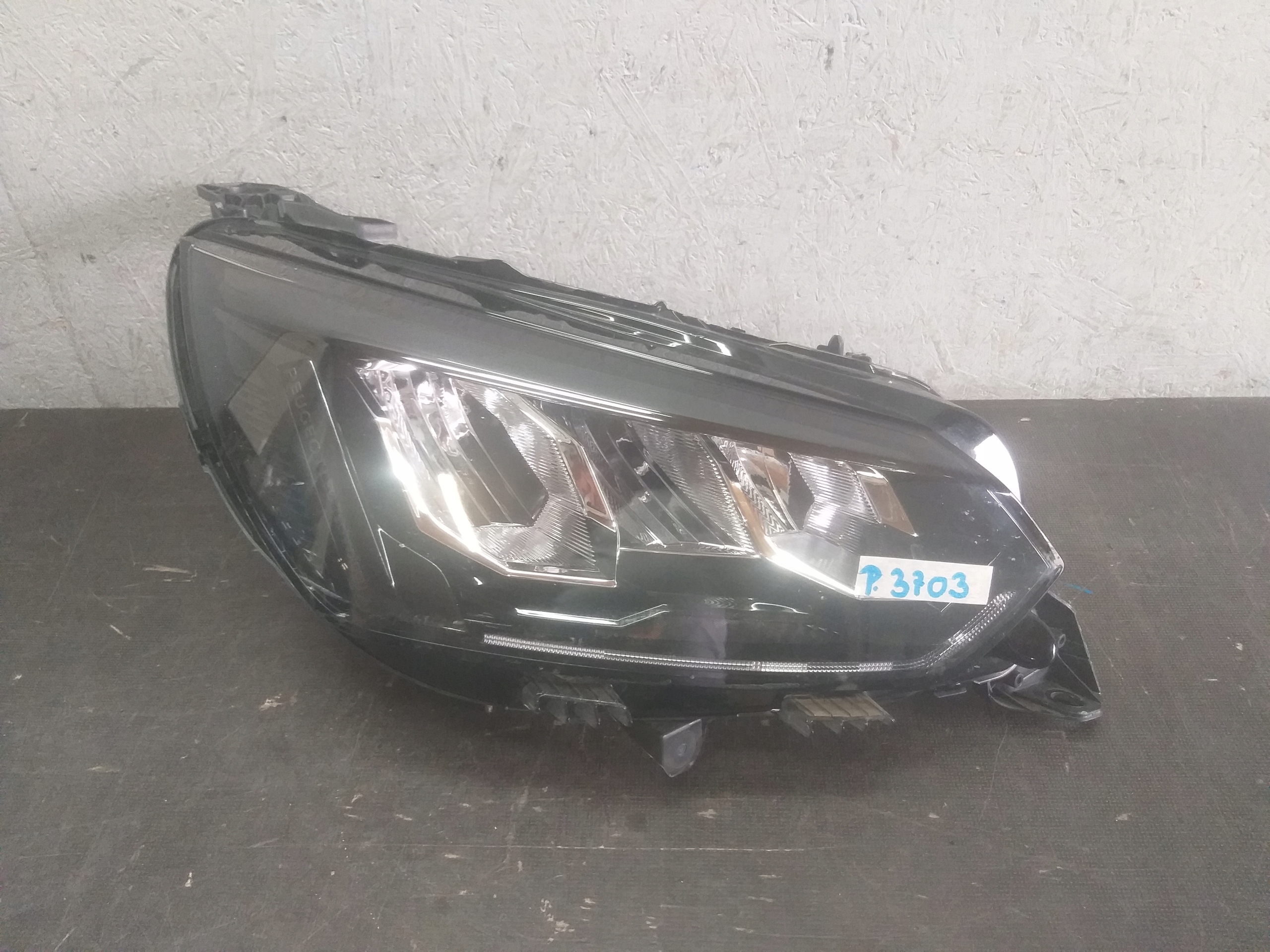 light front right PEUGEOT 208 2008 II 2 FULL LED 9833036180