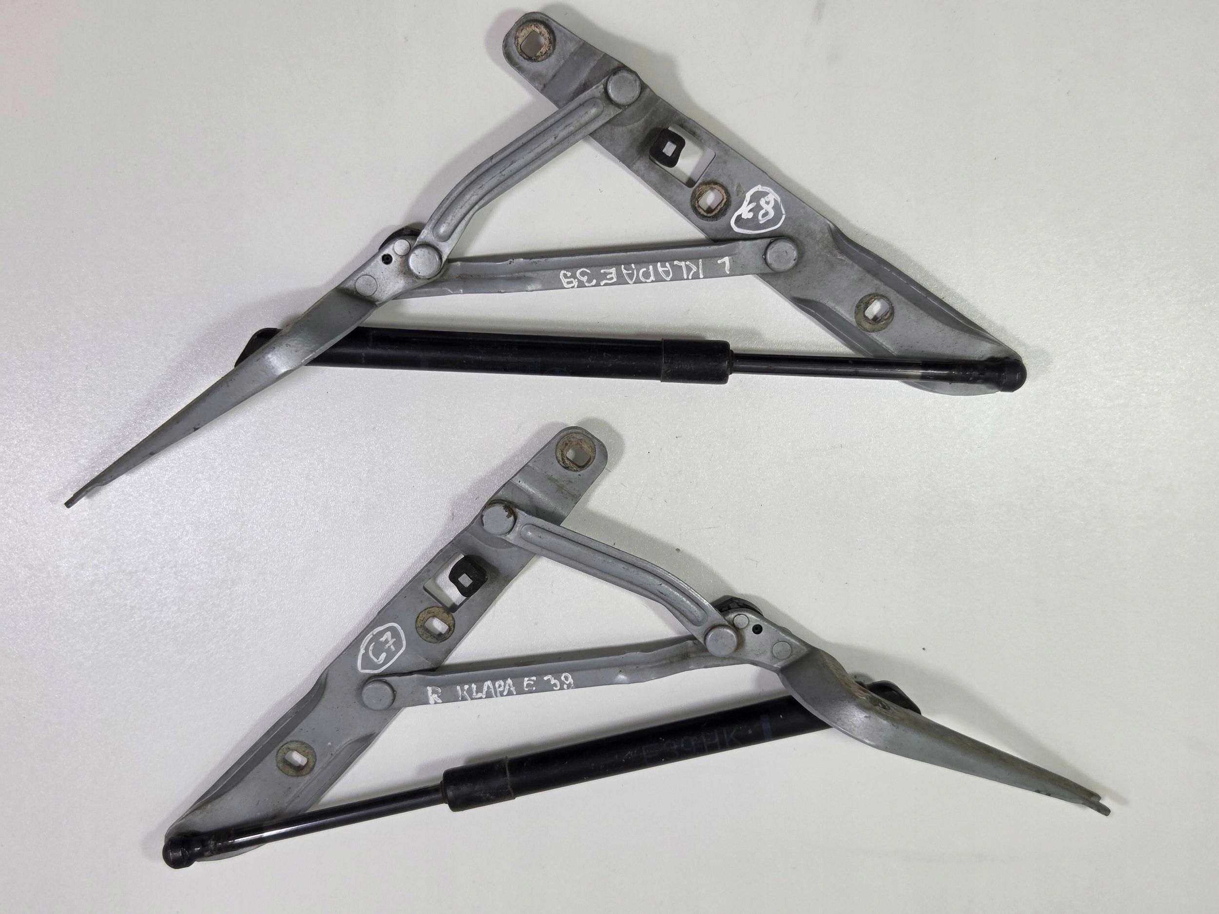 BMW 5 E39 hinges bonnet boot 41518159398 (C7, C8)