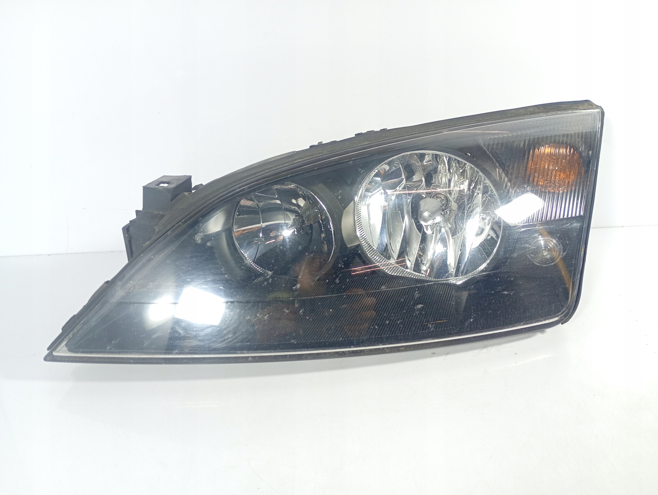 Ford Mondeo 3 III 02-07 REFLEKTOR left light left DEPO OE 084311149L