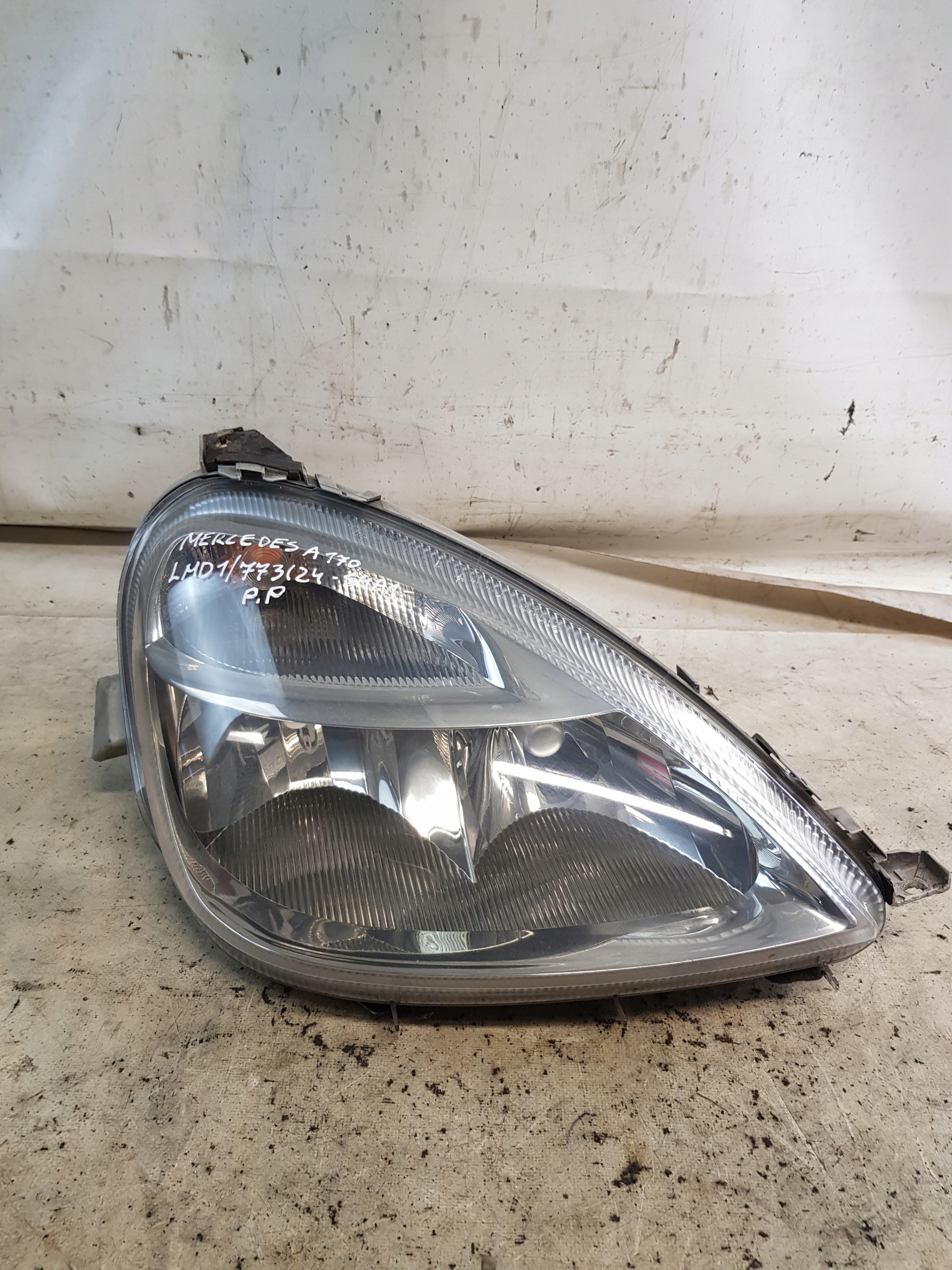 MERCEDES A170 03r. light right front front EUROPA