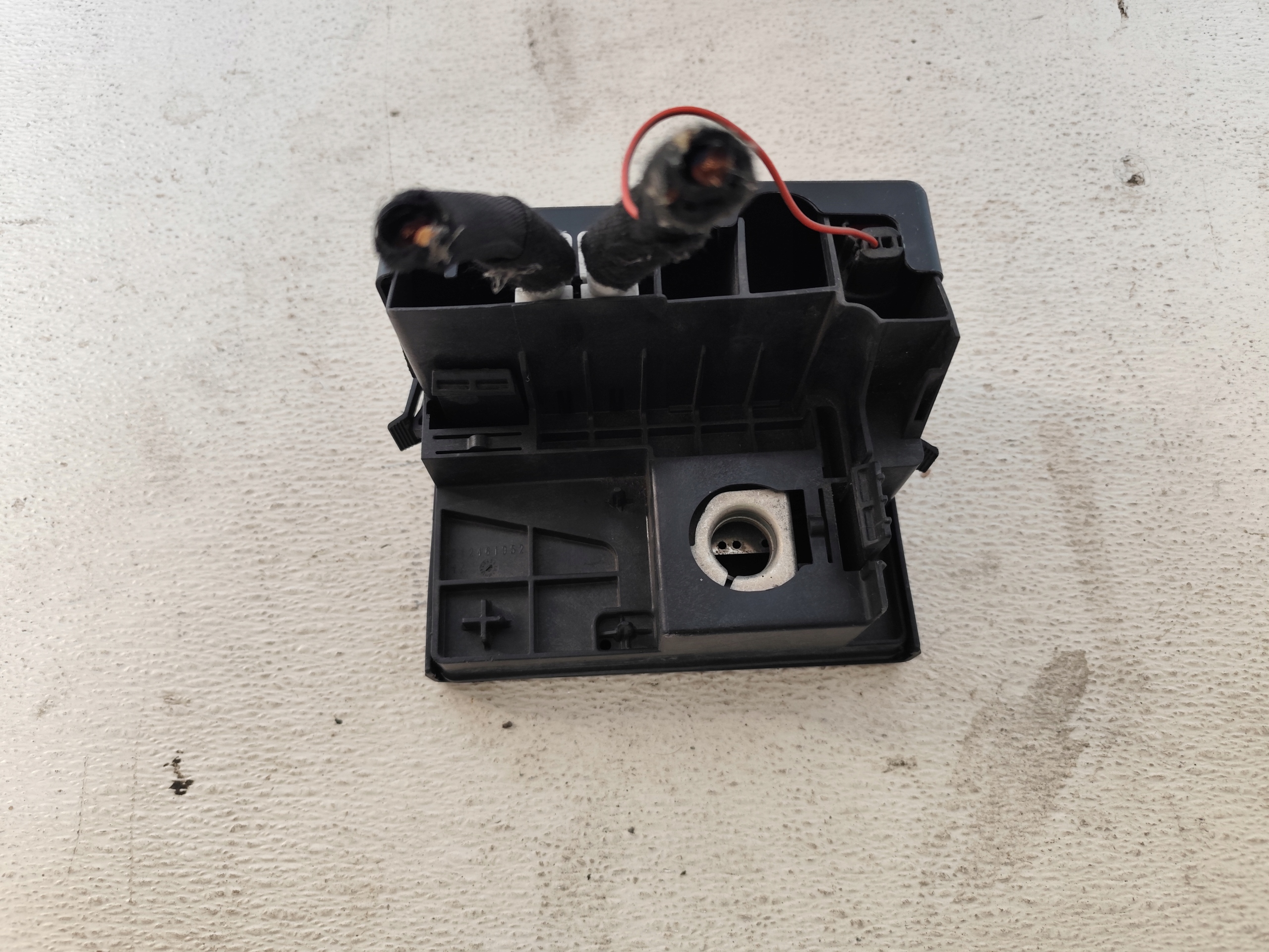 OPEL INSIGNIA B 2019 1.5T terminal plus fuse