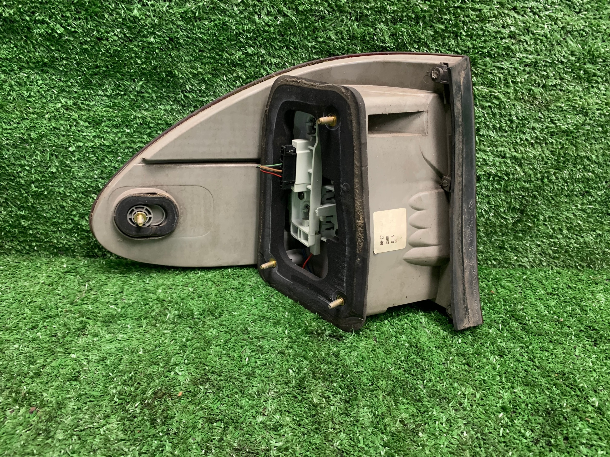 light rear right Mercedes-Benz E-KLASA W211 A2118201664