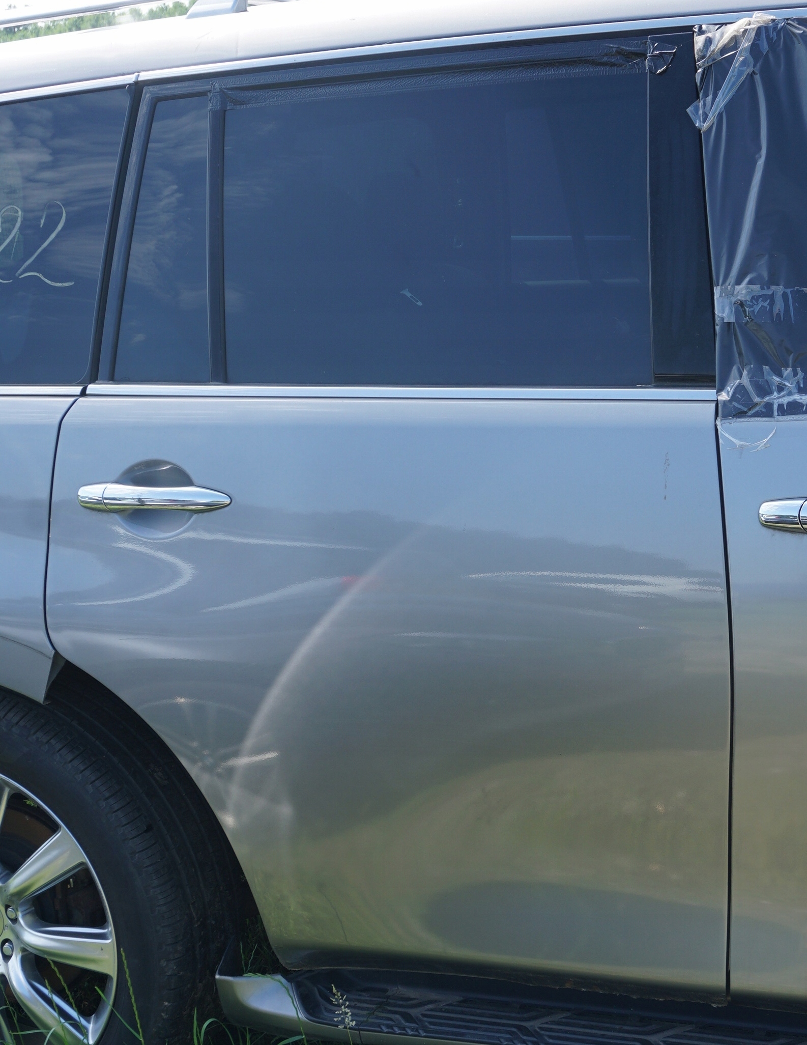 DRZWI PRAWE TYŁ INFINITI QX56 QX80 Z62 2011 K51 GRAY METALLIC