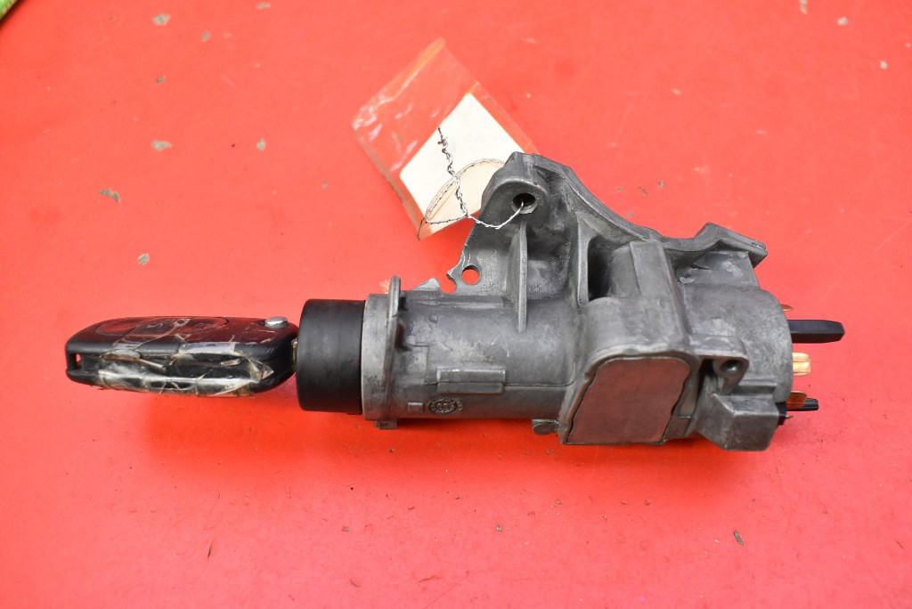 ignition key 4B0905851C AUDI A2 8Z 1.4 16V 75 KM 99-05
