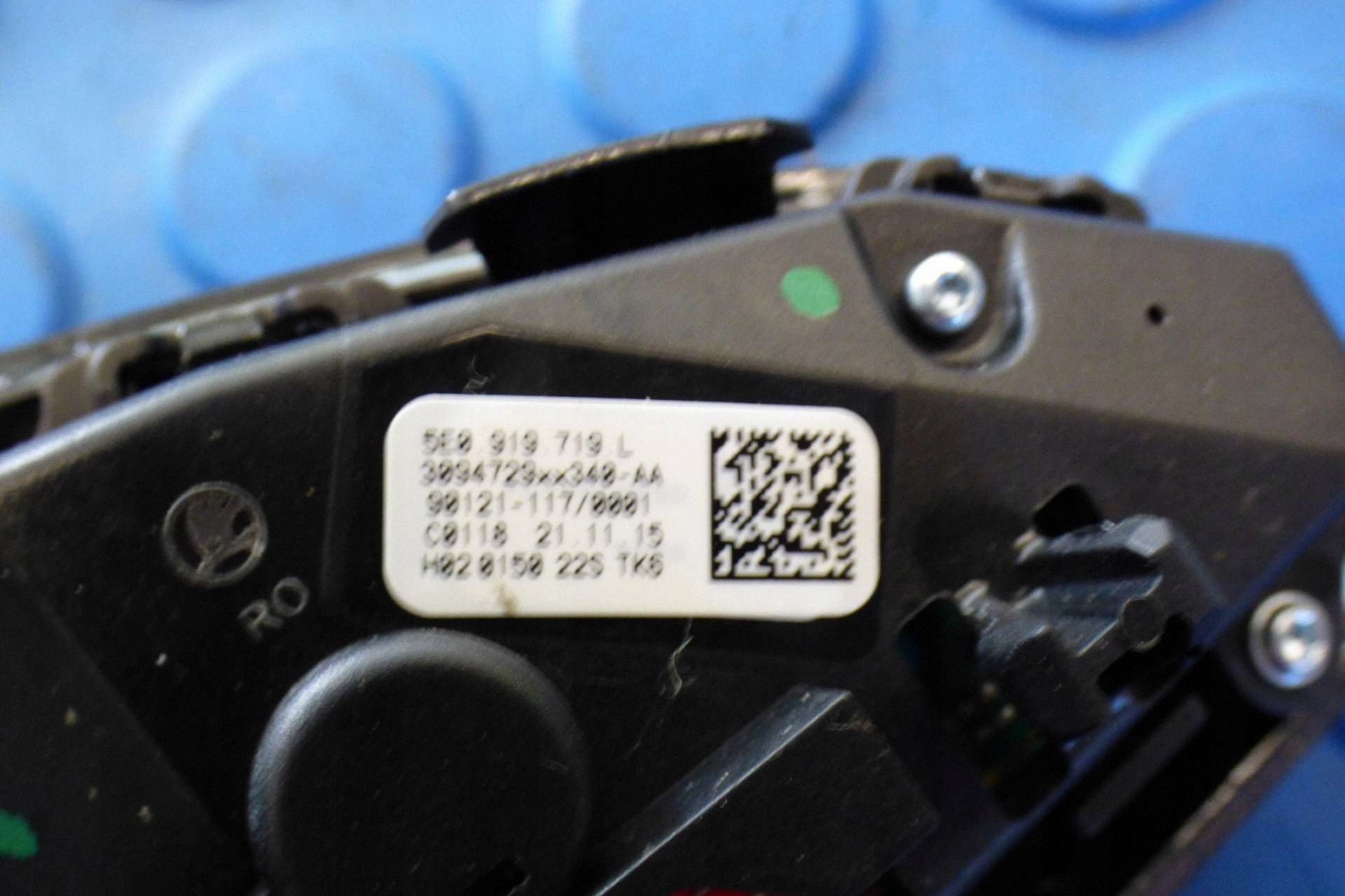 schalter des lenkrads multifunkcja 5E0919719L 5E0419685A Skoda Yeti