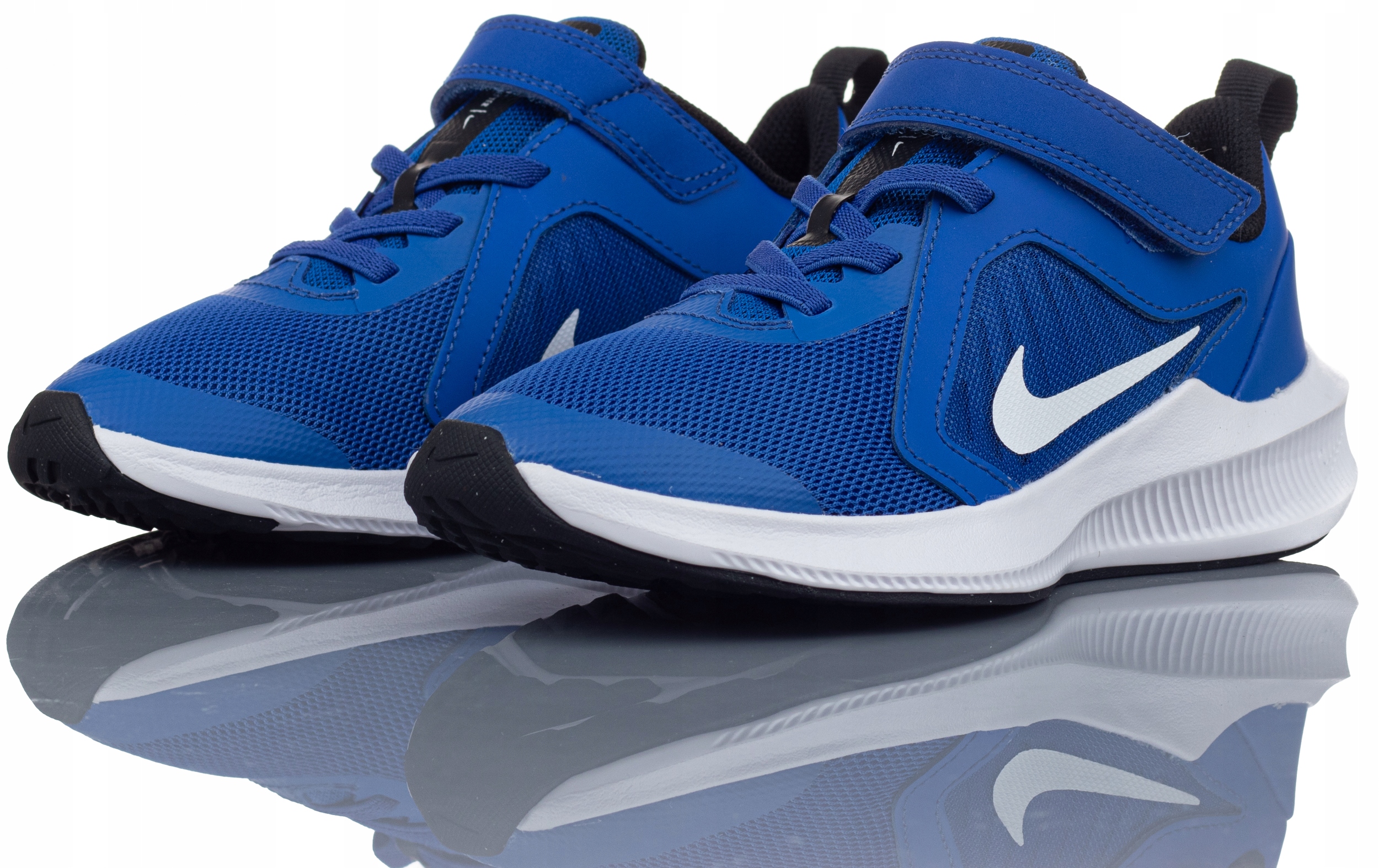 

Buty Dziecięce Nike Downshifter 10 Lekkie R-28