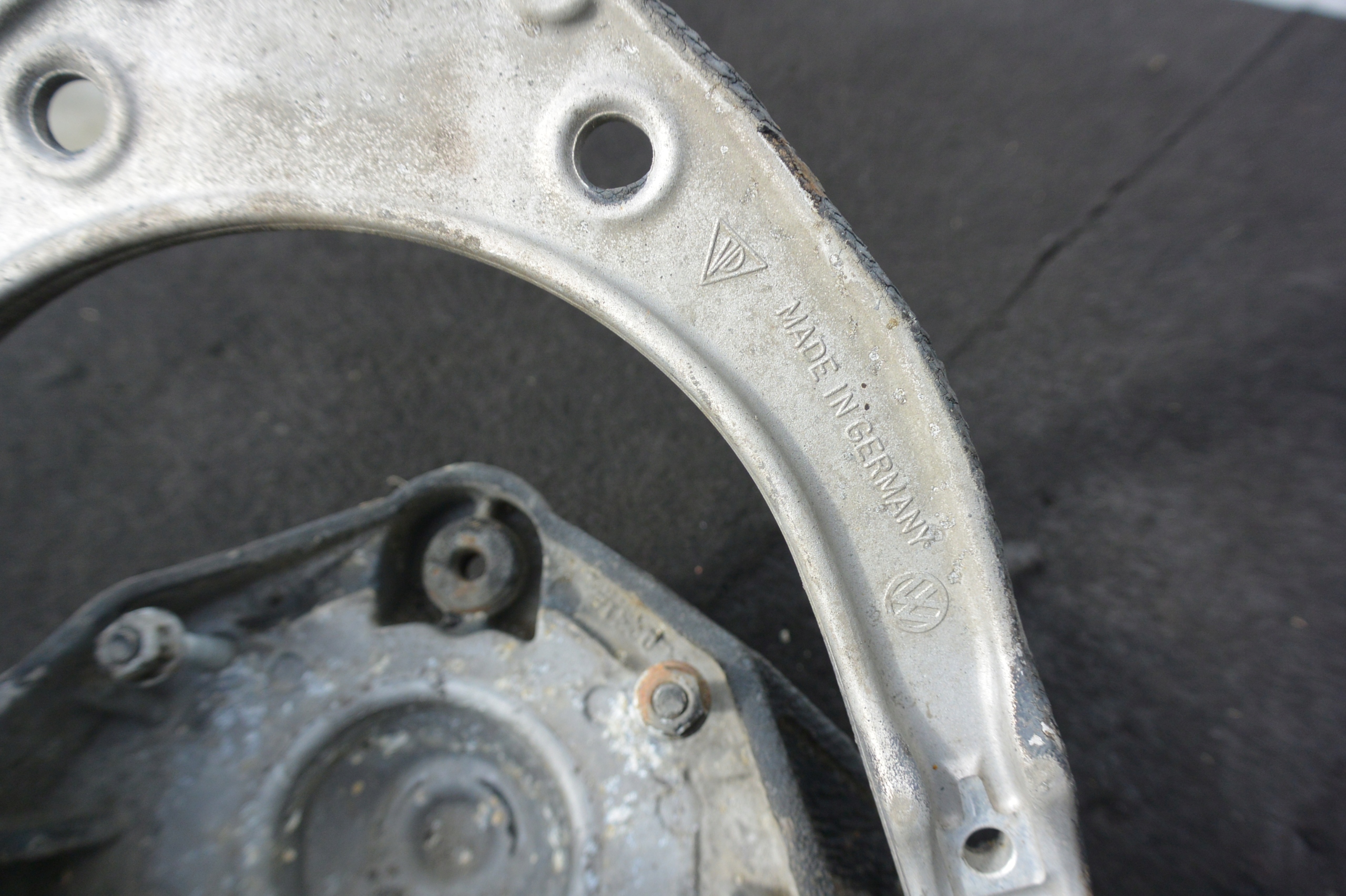 arm upper front right left AUDI Q7 4L LIFT VW TOUAREG 7L