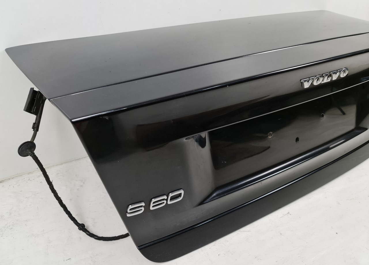 KLAPA TYLNA TYŁ 452 VOLVO S60 KOMPLETNA Typ samochodu Samochody osobowe