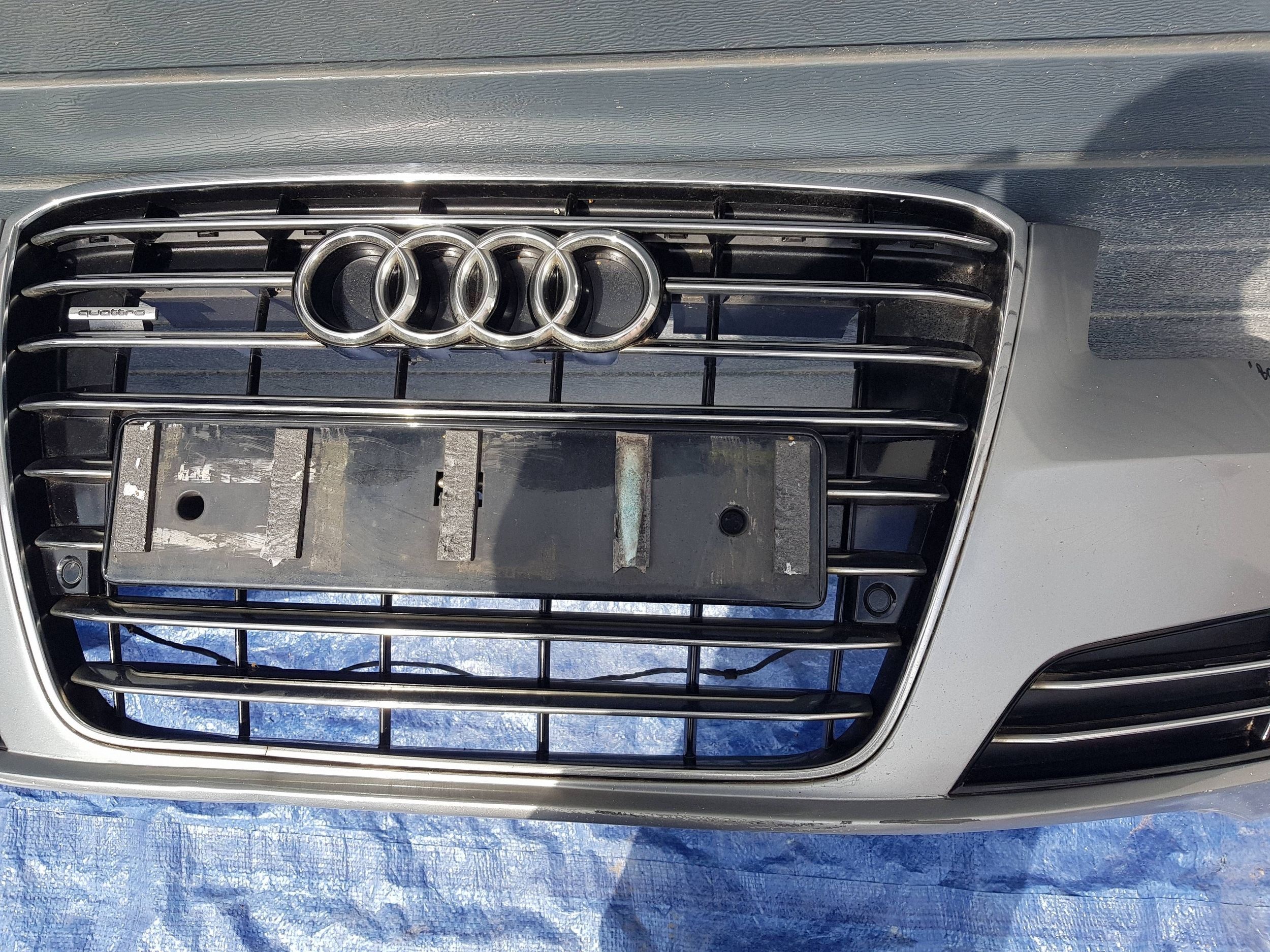 nárazník předek přední AUDI A8 D4 LY7G