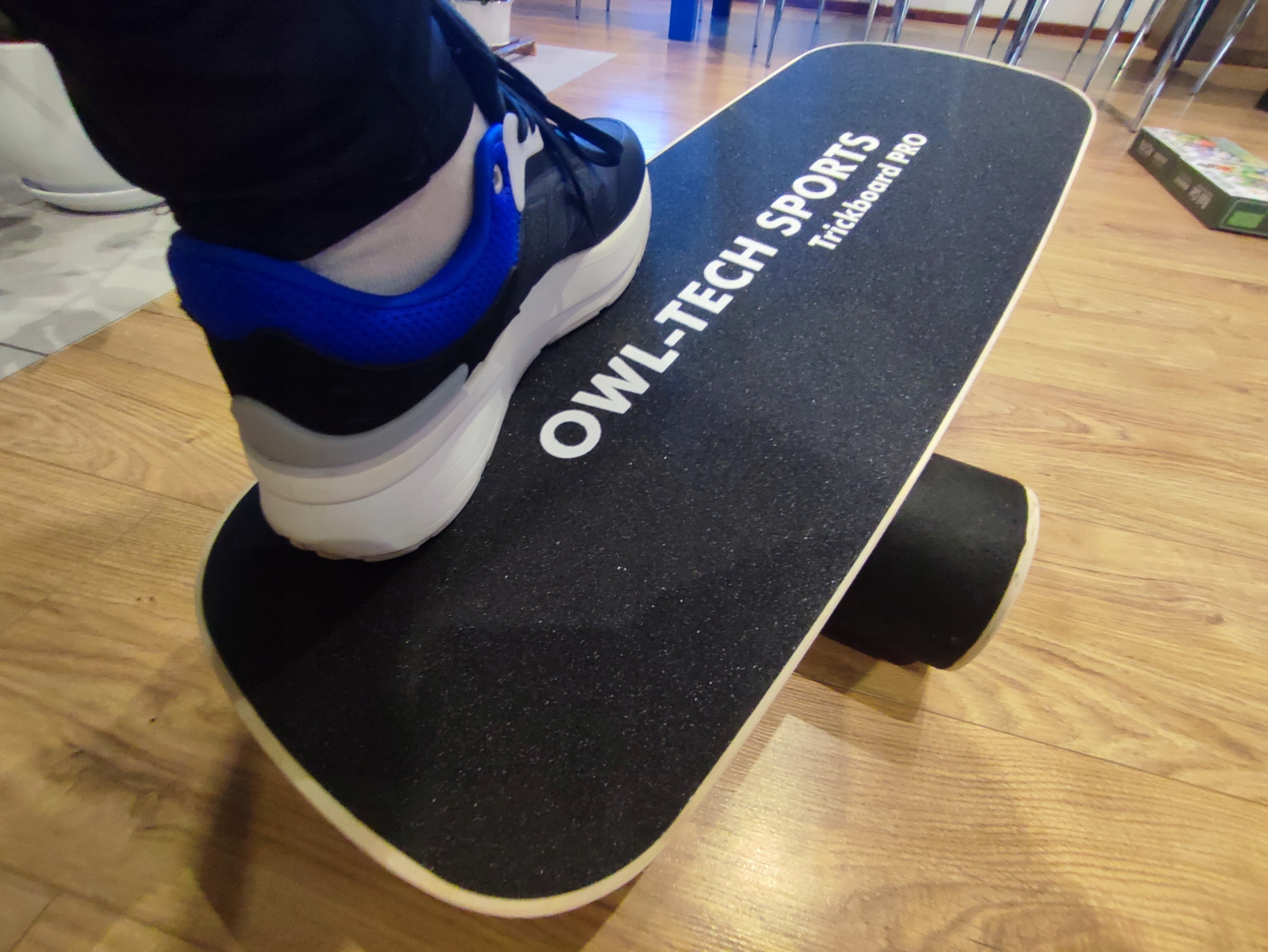 DESKA DO BALANSOWANIA ĆWICZENIA RÓWNOWAGI TRICKBOARD BALANCE BOARD + WAŁEK Model TRICKBOARD PRO