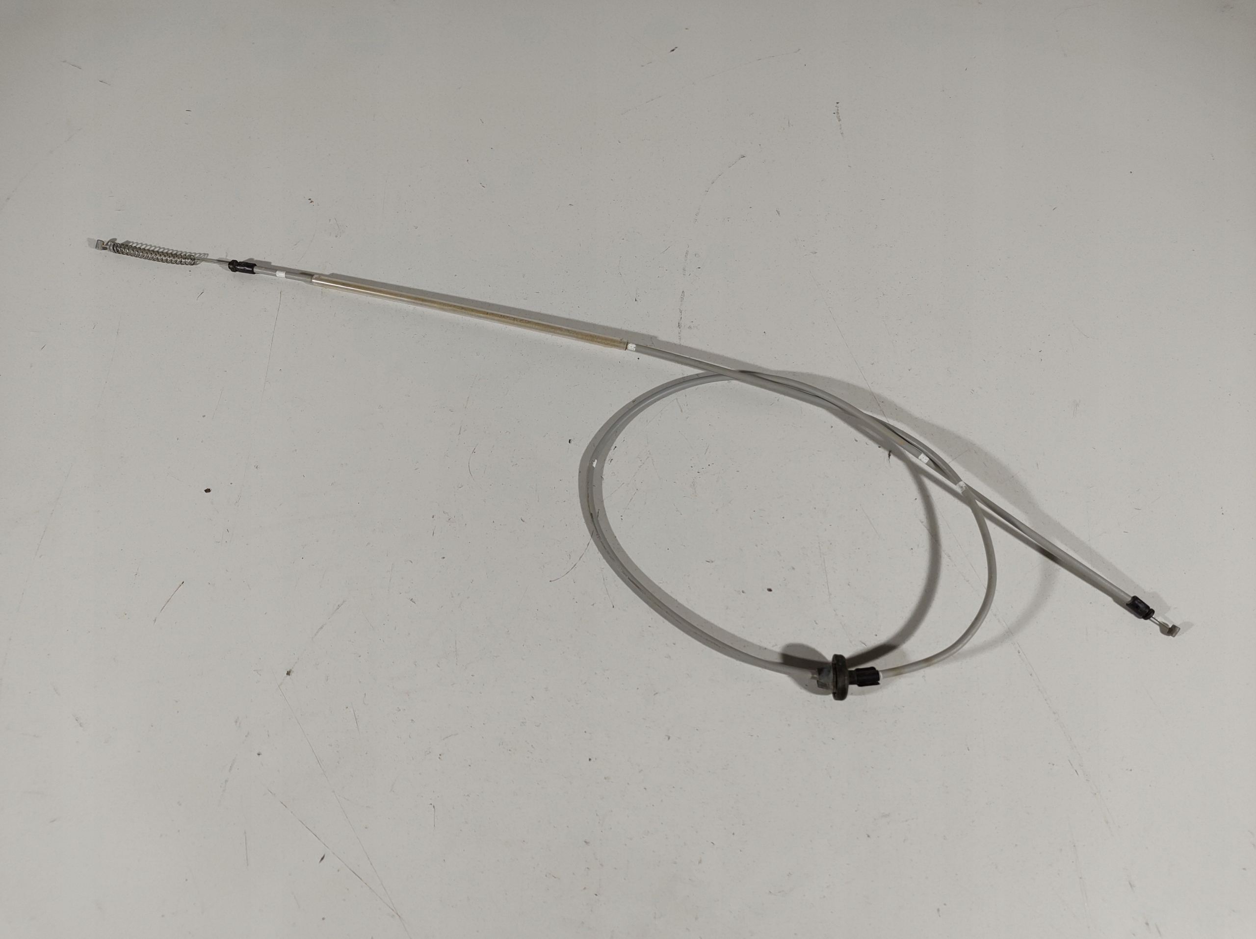 VOLVO V60 18R-трос капота 32234698