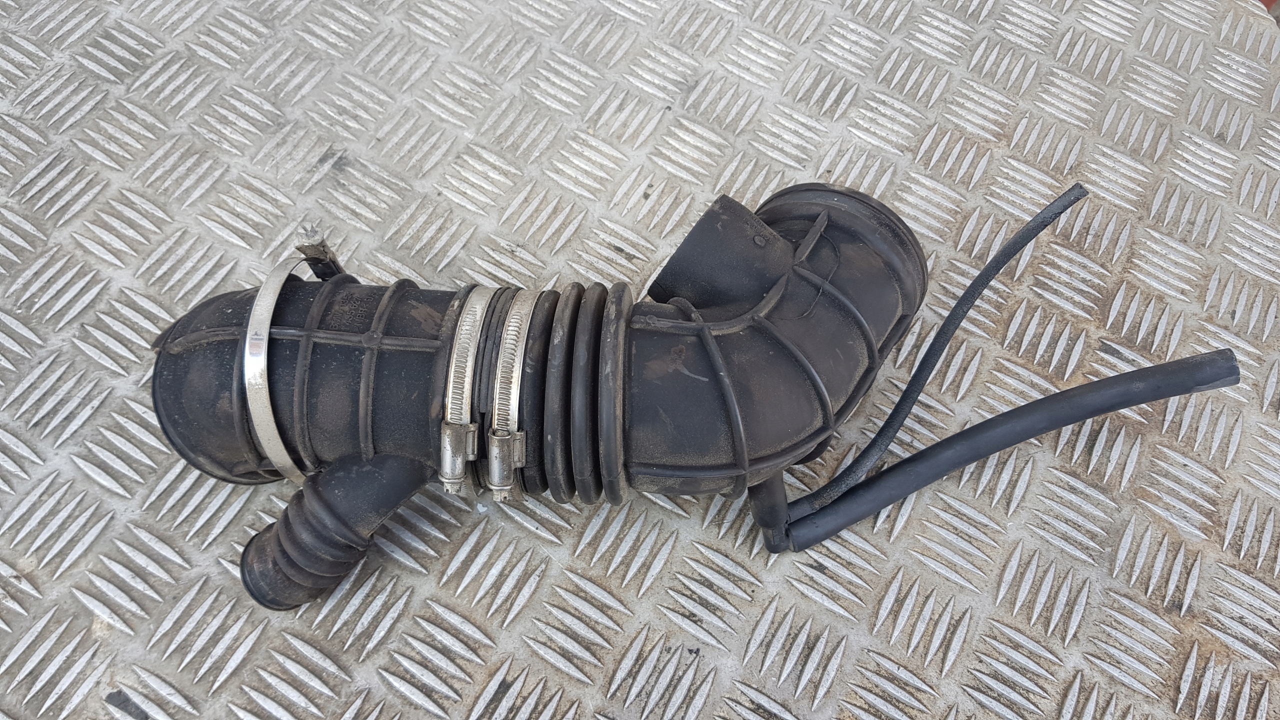 BMW E39 E46 2.0 320 325 hose pipe wiring 1435627