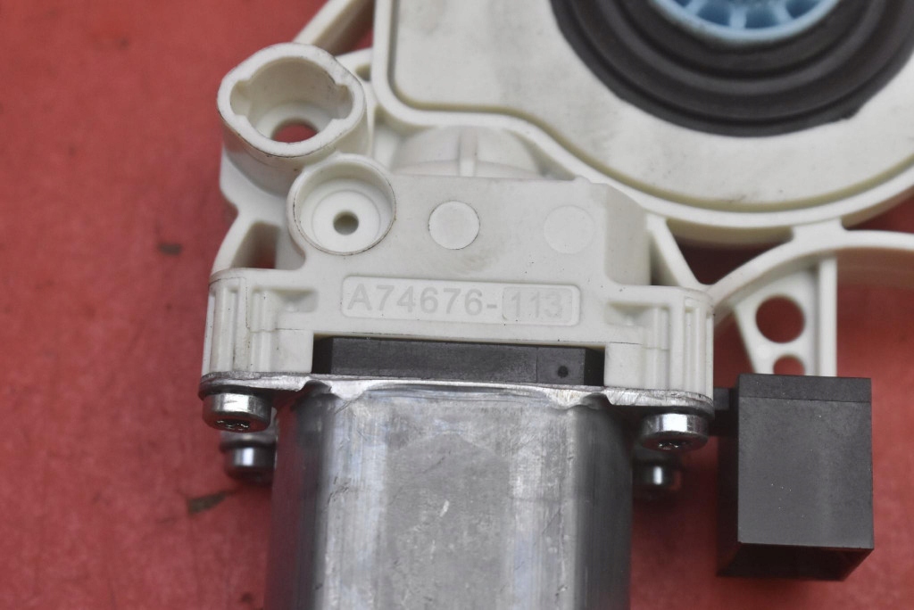mini motor PODNOSNIKA windows right front 4K0959802 AUDI E-TRON 55 18-21